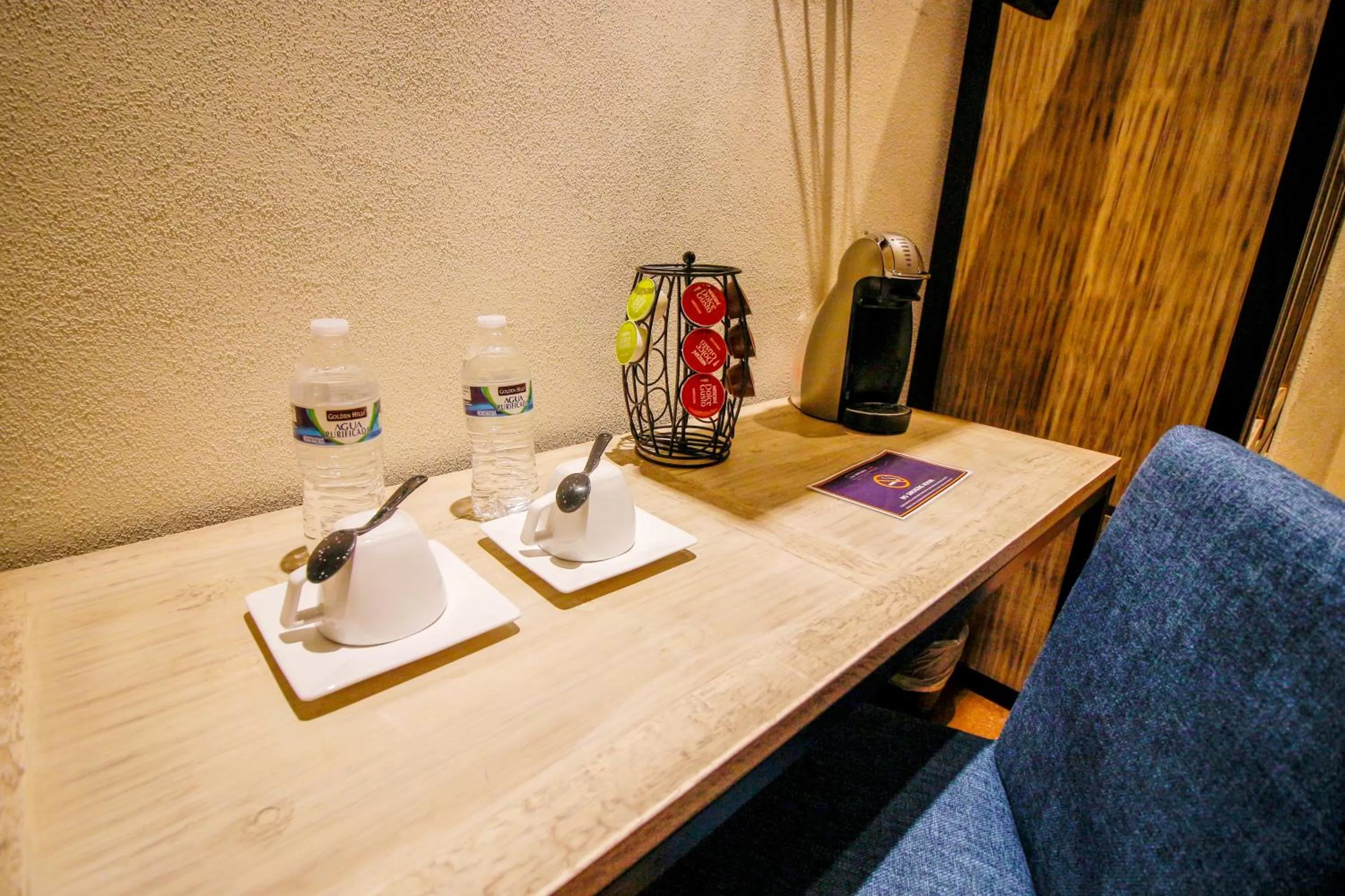 Coffee/tea facilities in Hotel La Notaría