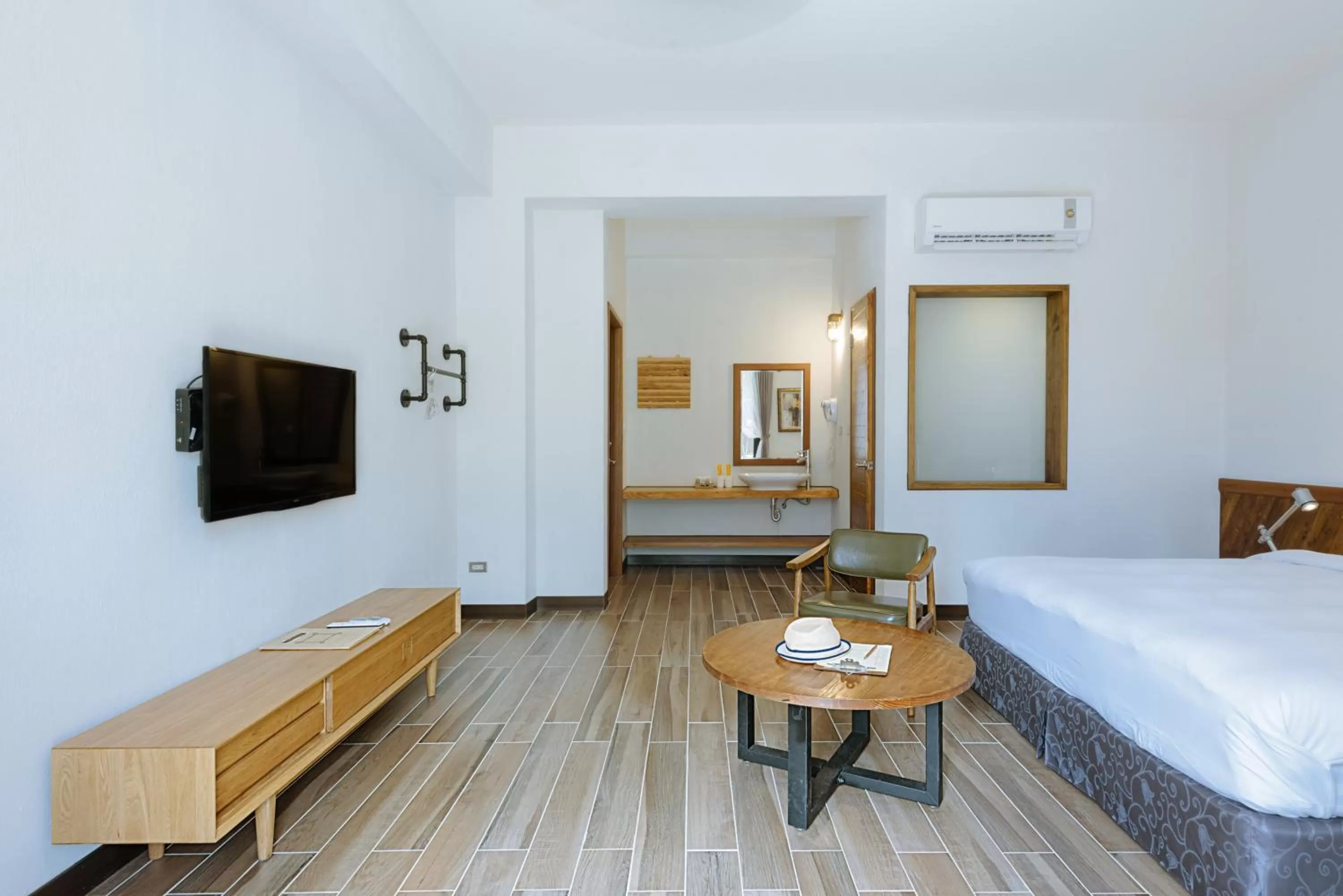 TV and multimedia, Bed in Chillax Inn B&B 恆春鬆塊民宿