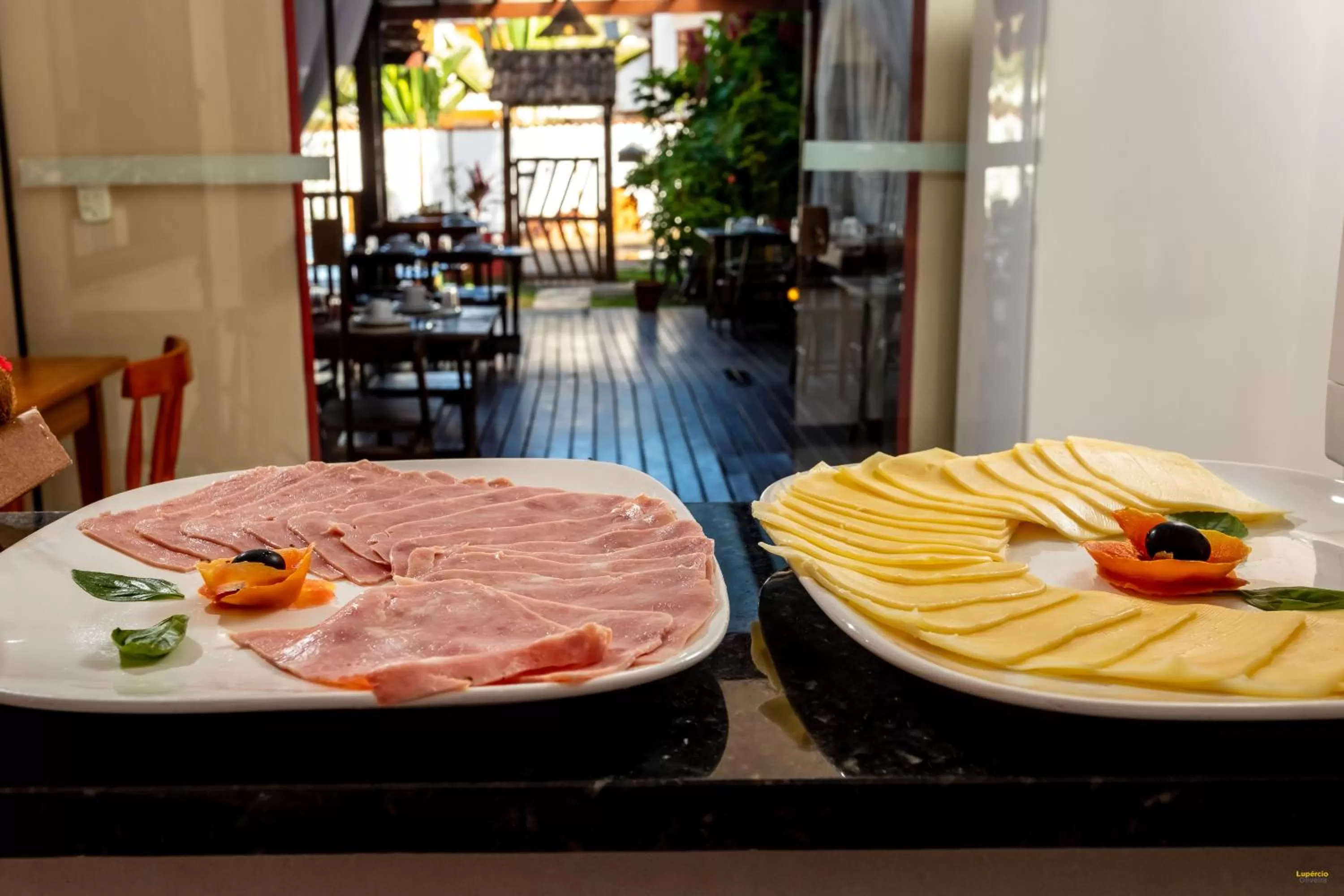 Breakfast in i9 Embaú Flats & Suites