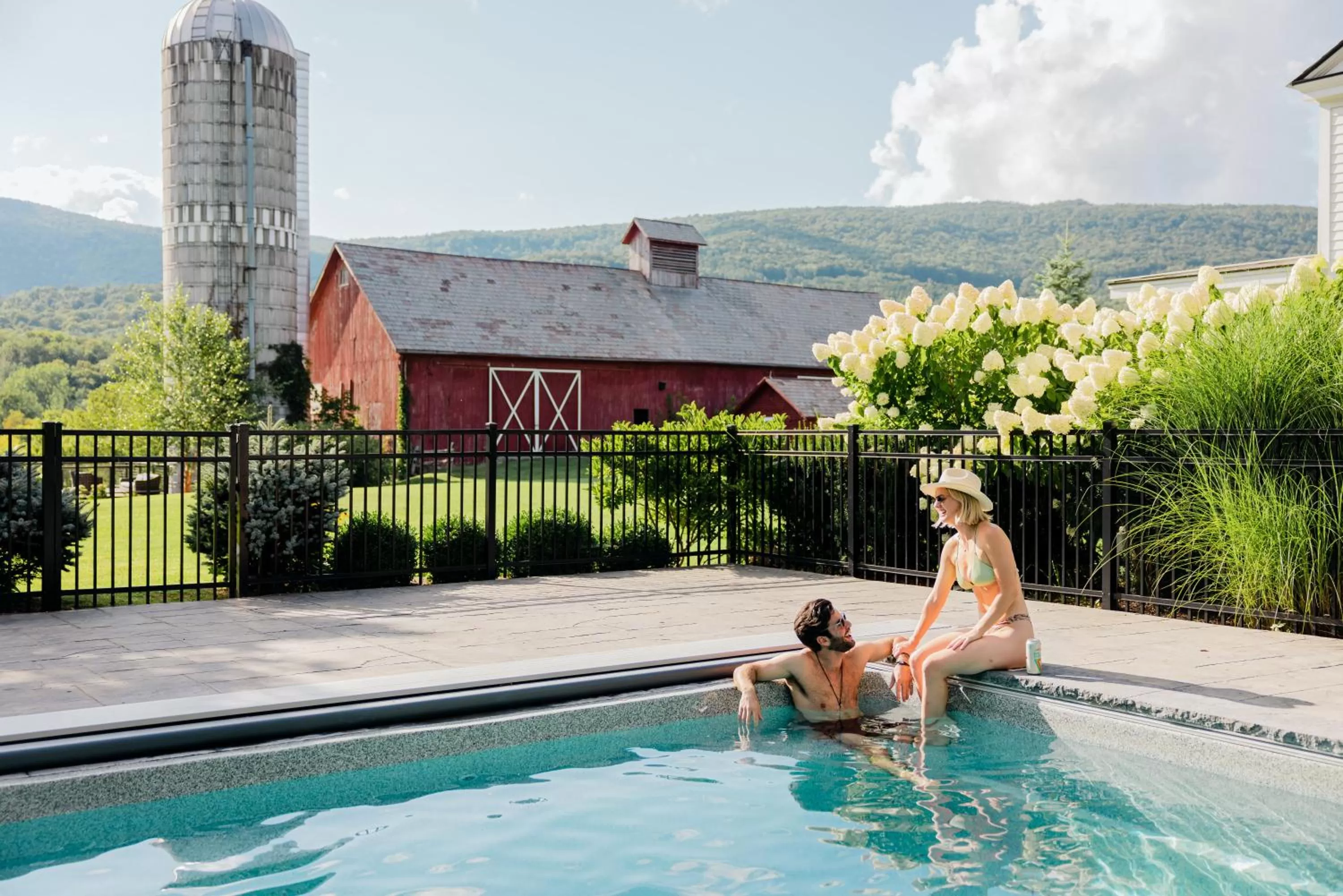 Area and facilities in Hill Farm Inn - Manchester