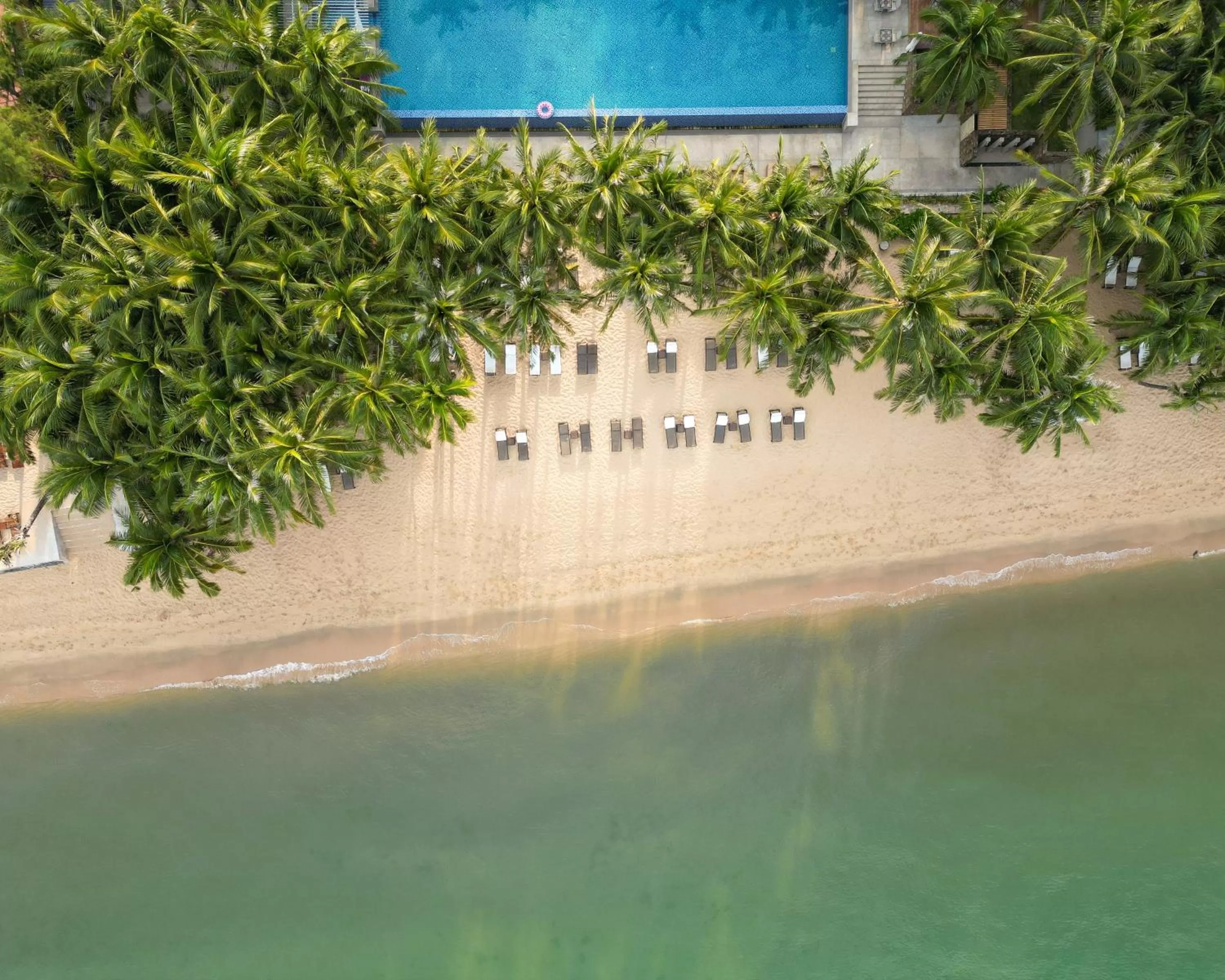 Beach in Salinda Resort Phu Quoc - Sparkling Wine Breakfast
