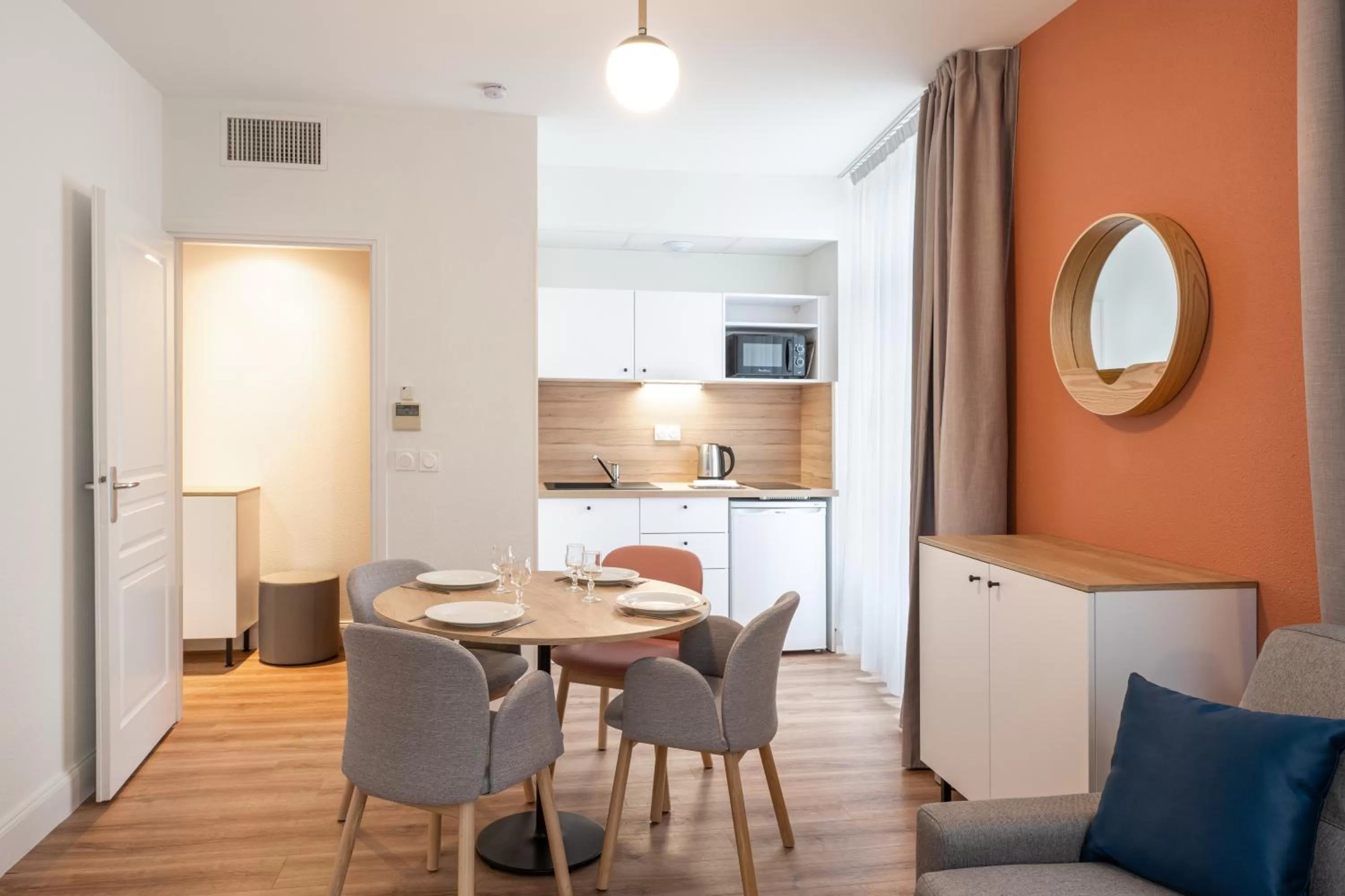 Dining area in Apparthotel Privilodges Le Royal