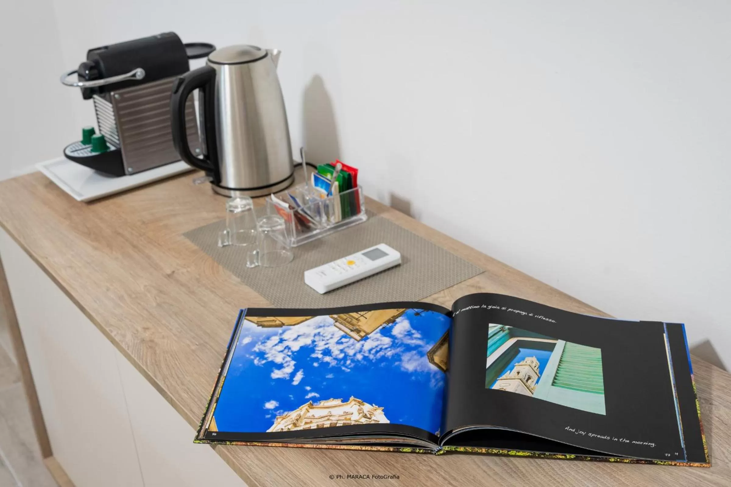 Coffee/tea facilities in B&B Gianmarti Suite