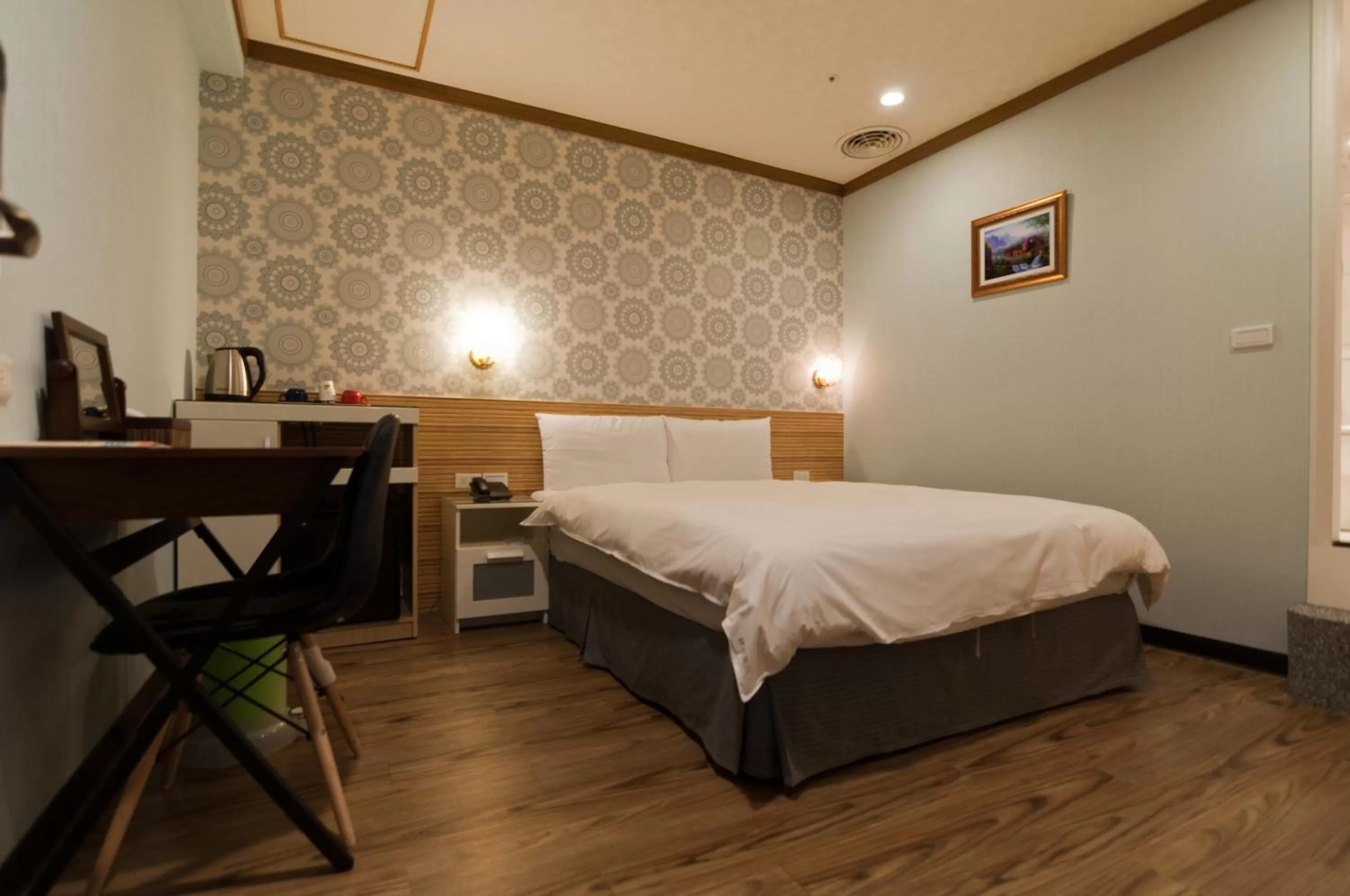 Photo of the whole room in 泊居旅店 Oursinn Hotel
