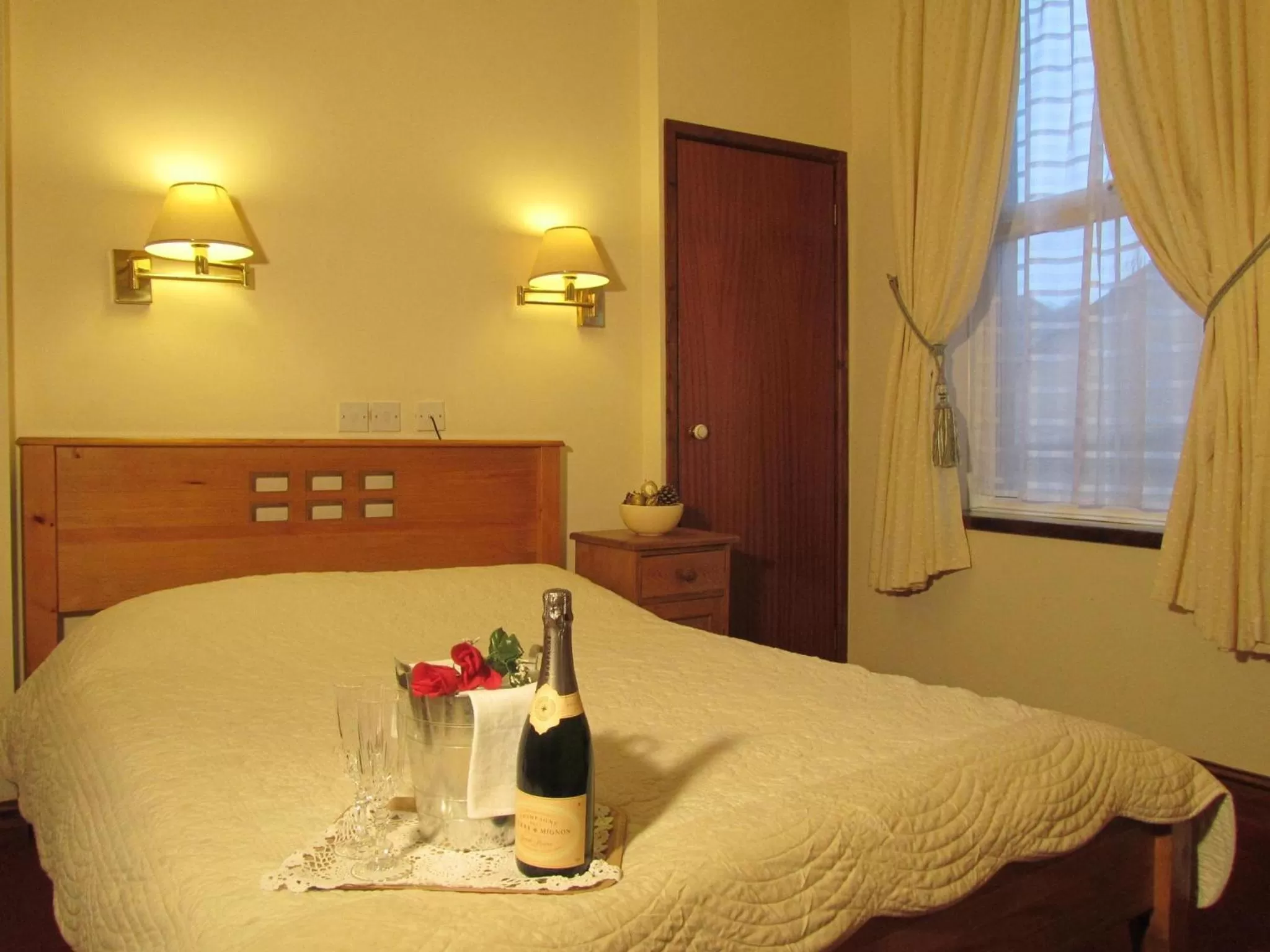 Photo of the whole room, Bed in Garden Hotel