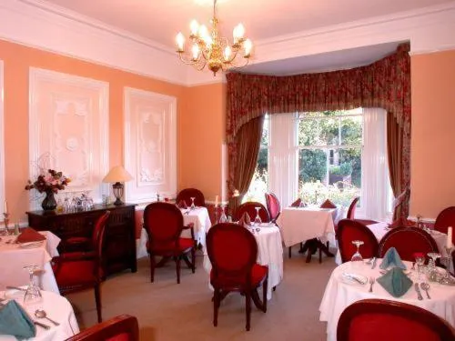 Restaurant/places to eat in Tower House 1066