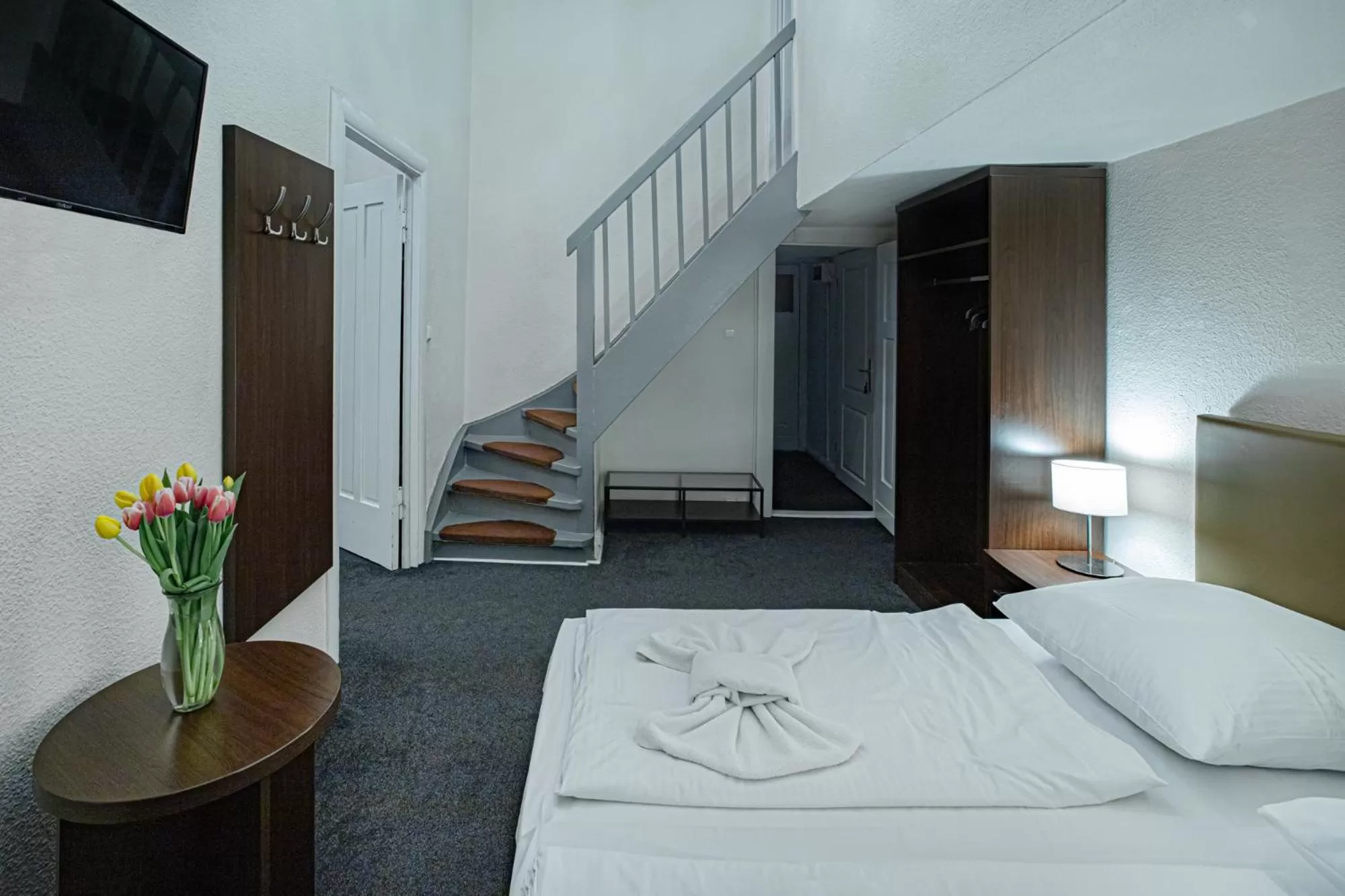 Staff, Bed in Hotel BELLEVUE am Kurfürstendamm