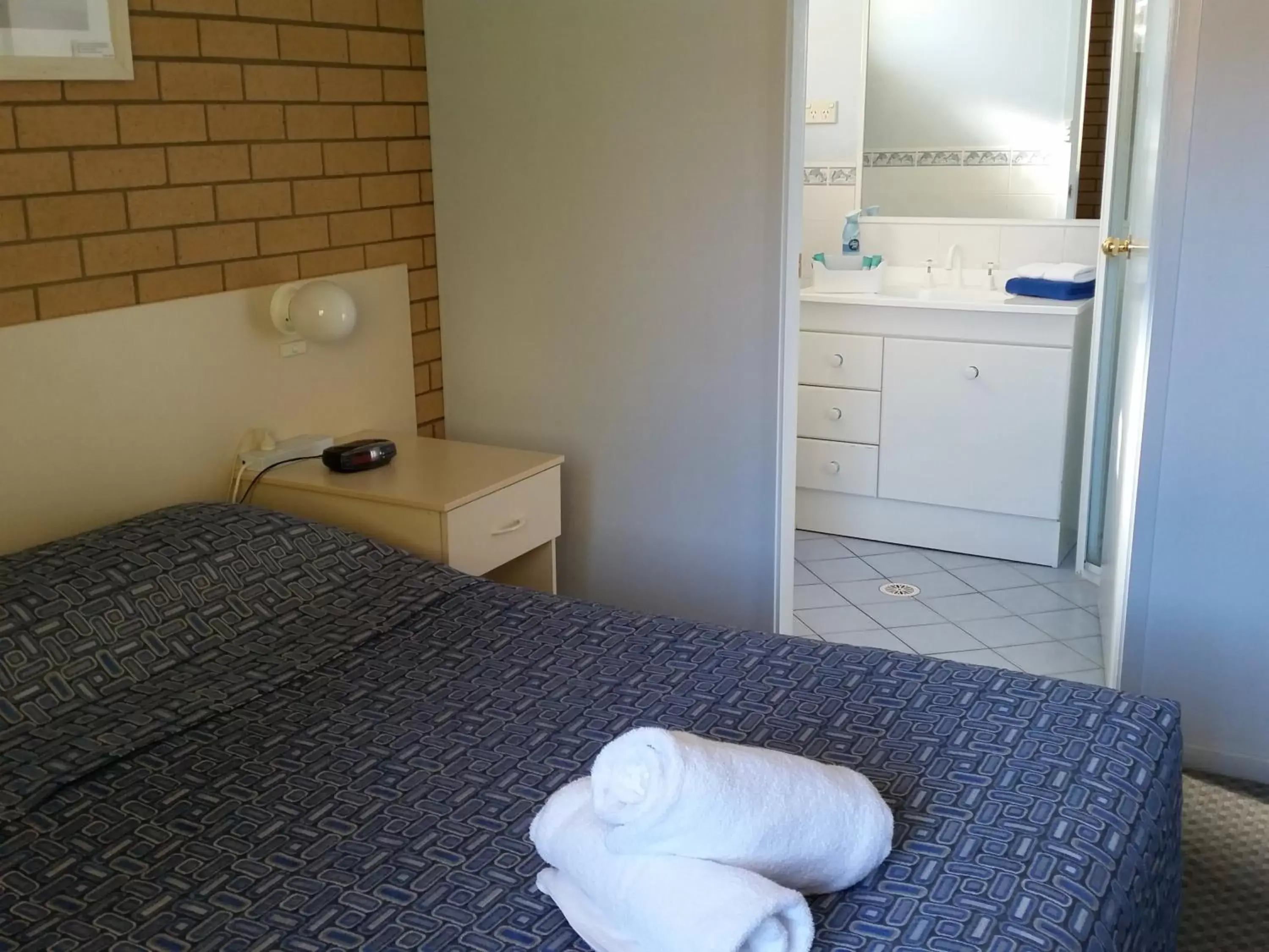 One-Bedroom Apartment - Top Floor in Dolphins Motel One-Bedroom Apartment - Top Floor in Dolphins Motel