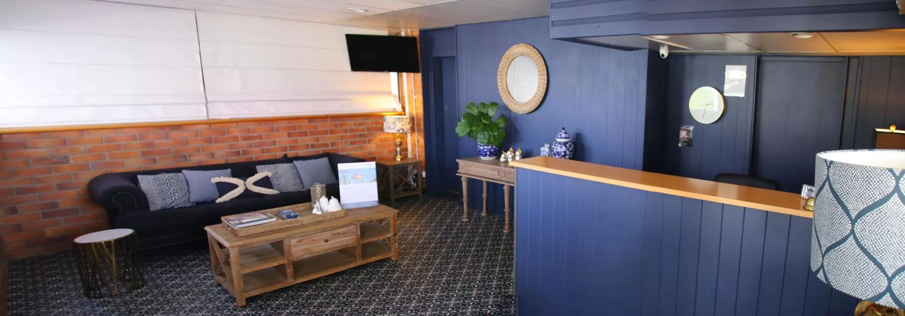 Lobby or reception in Border Motel