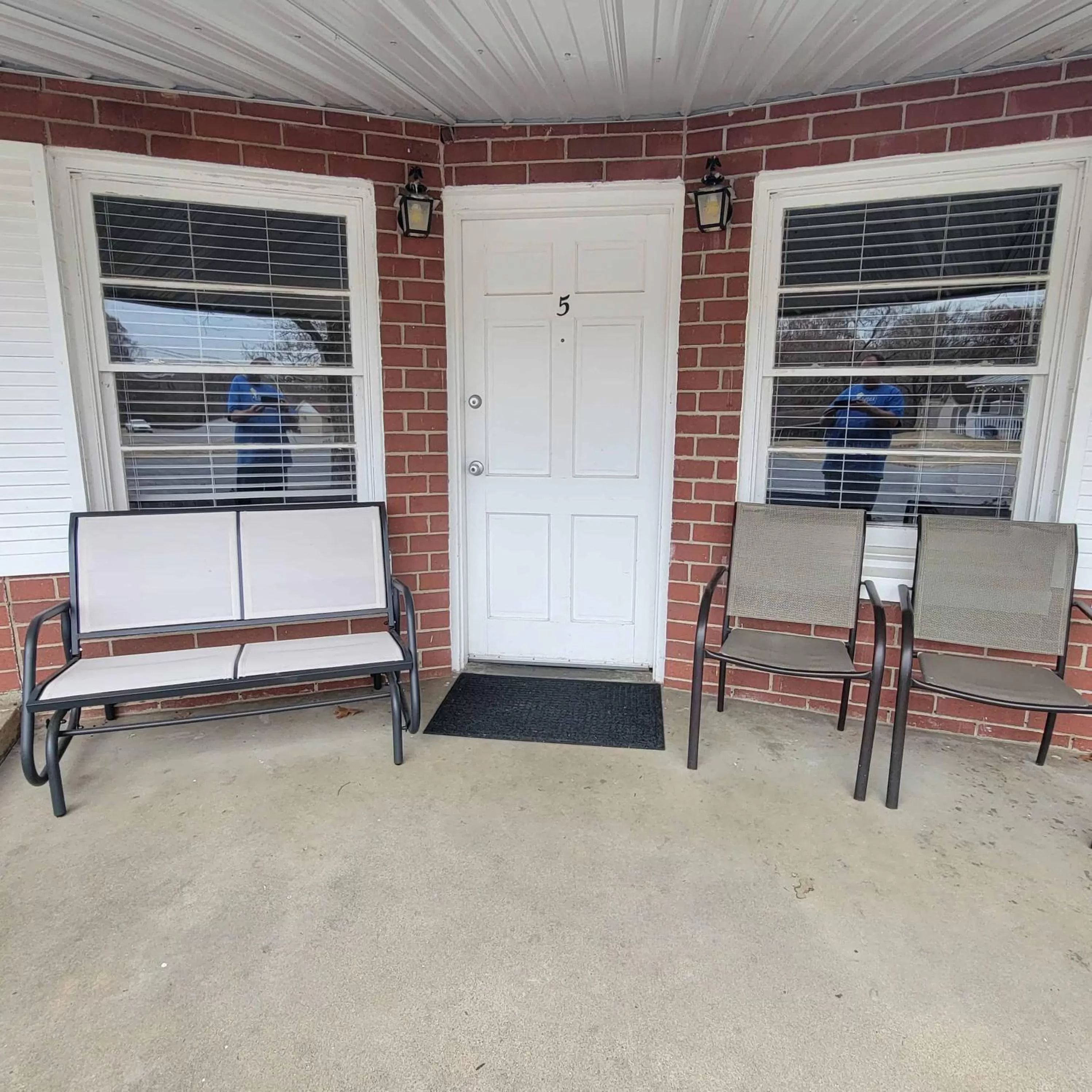 Property building in Early American Motel