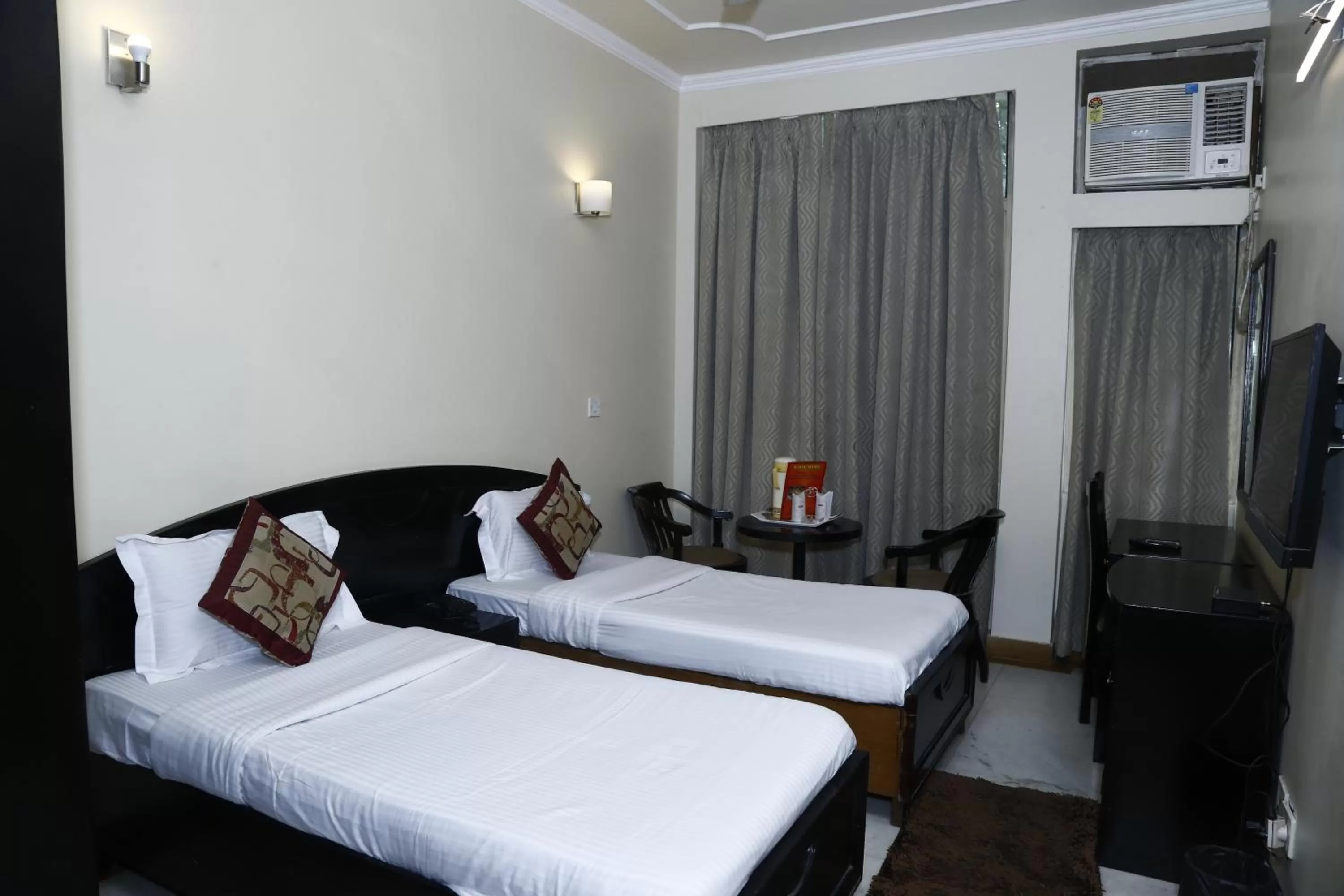 Bedroom, Bed in Hotel City Centre Inn - Nizamuddin Railway Station