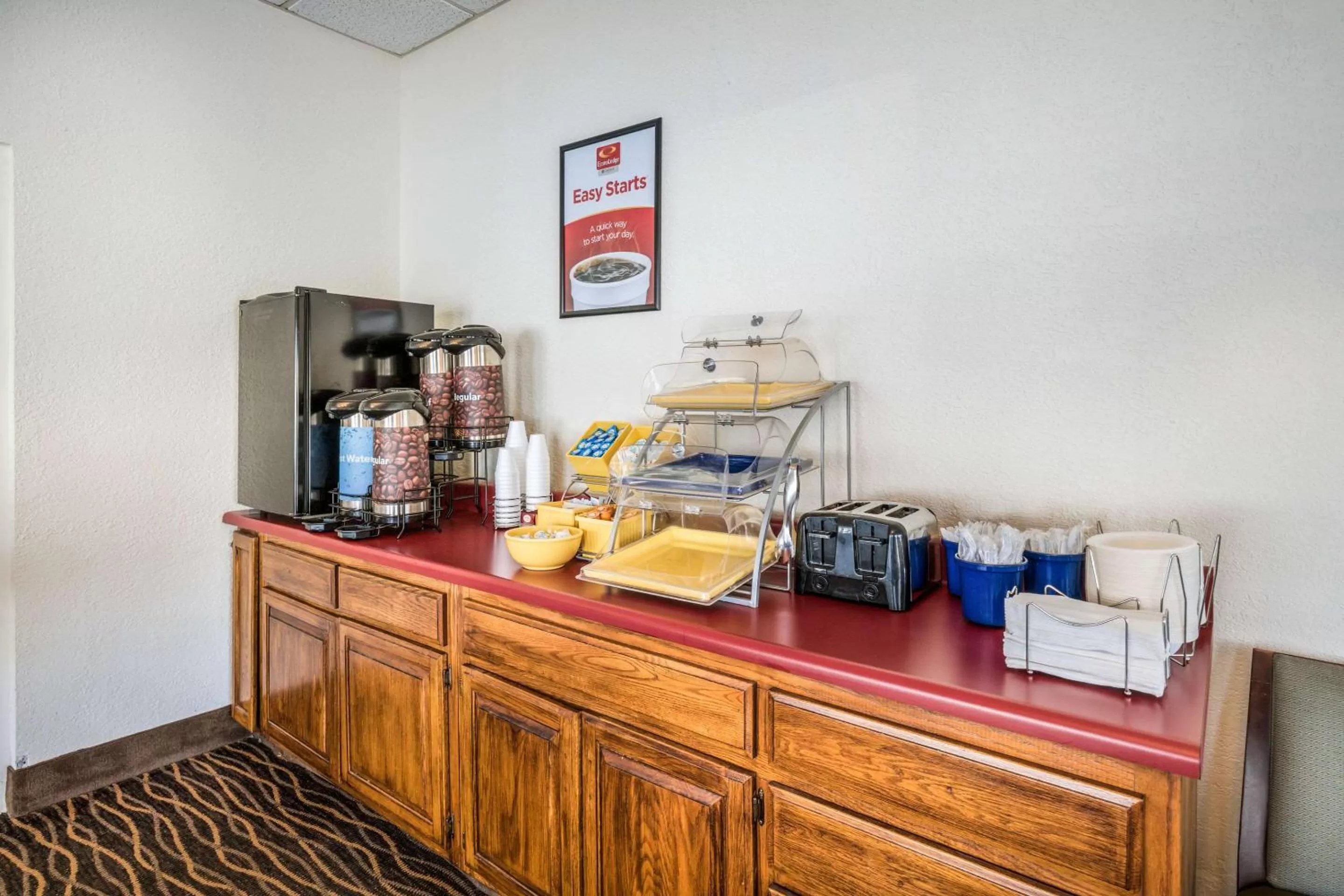 Dining area in Suburban Studios Middlesboro