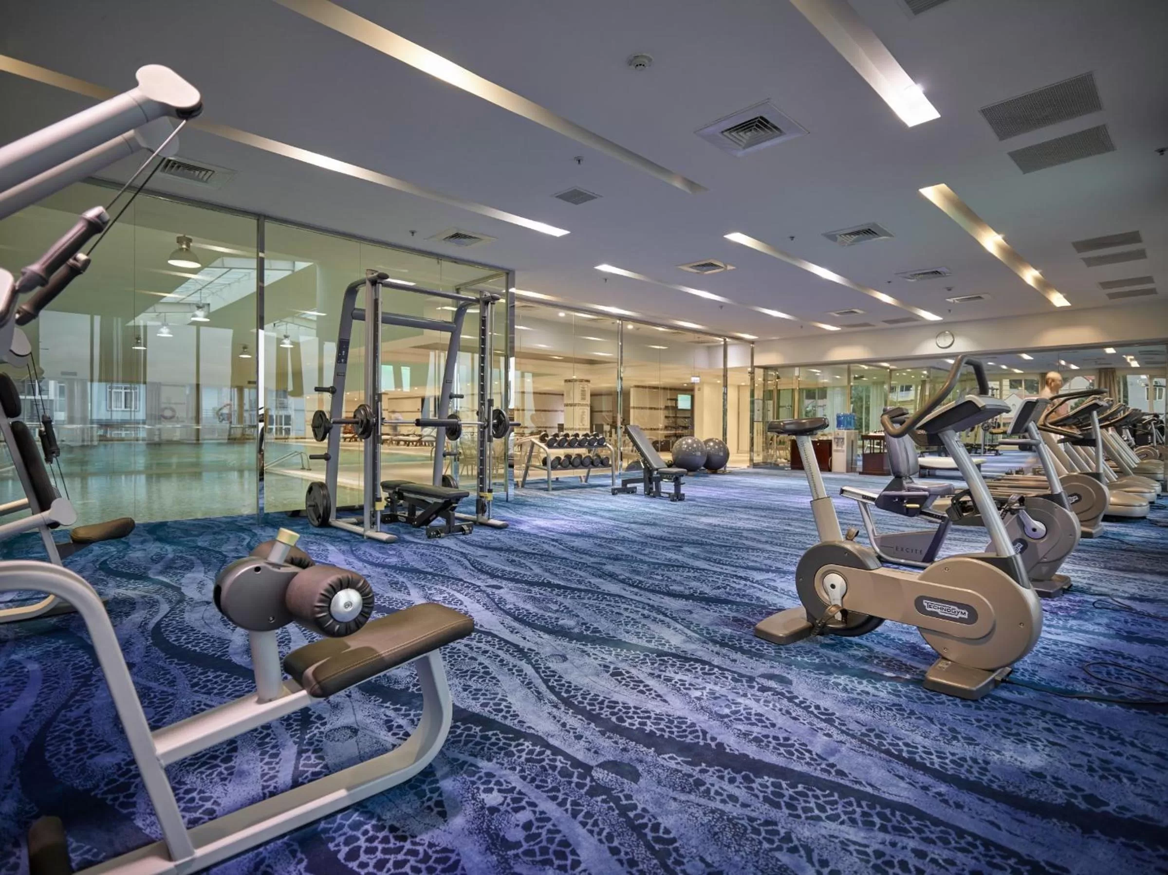 Fitness centre/facilities in Royal Halong Hotel