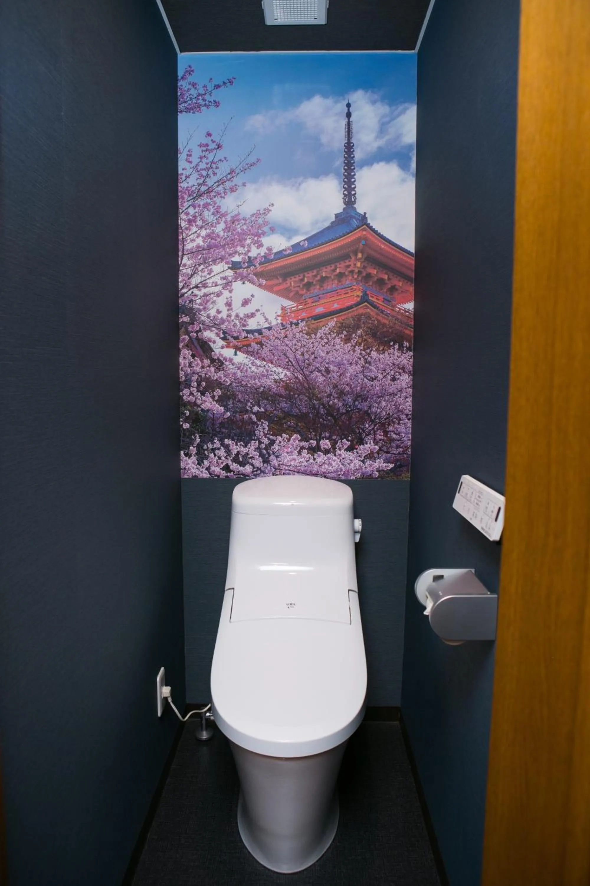 Toilet in Tabist Sparkling Dolphins Inn Kyoto