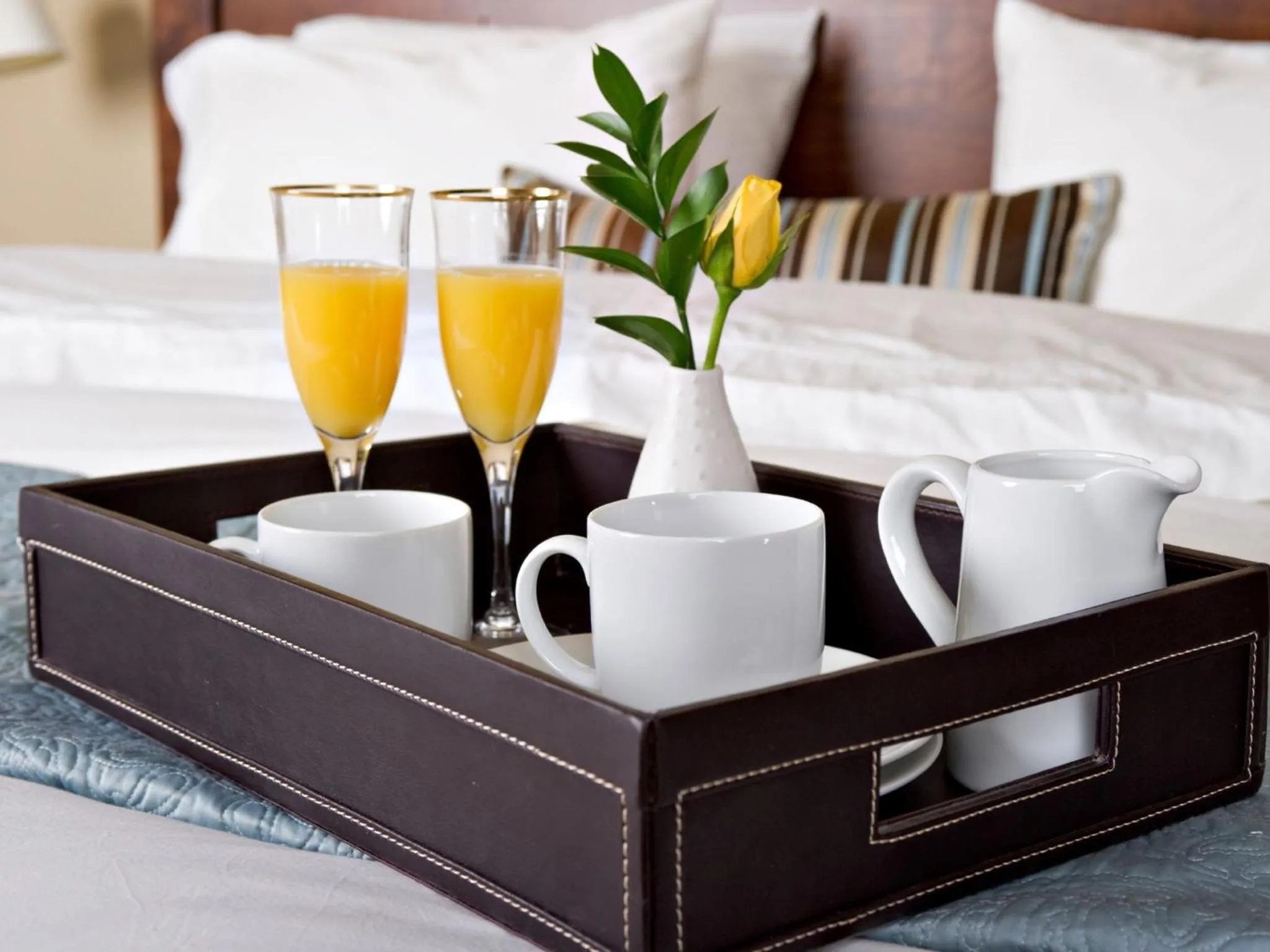 Bed in Best Inn Hotel