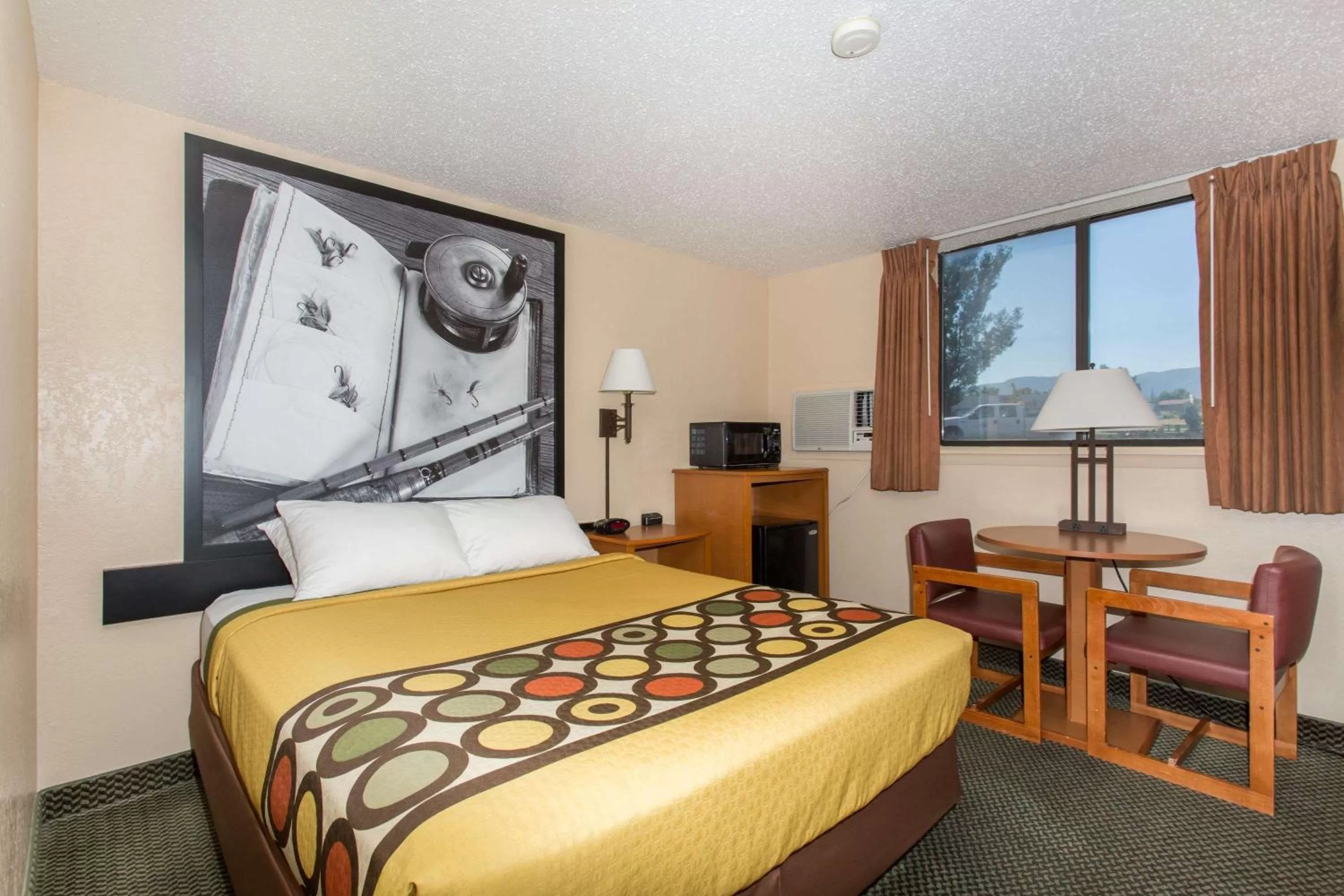 Photo of the whole room, Bed in Super 8 by Wyndham Casper West by the River