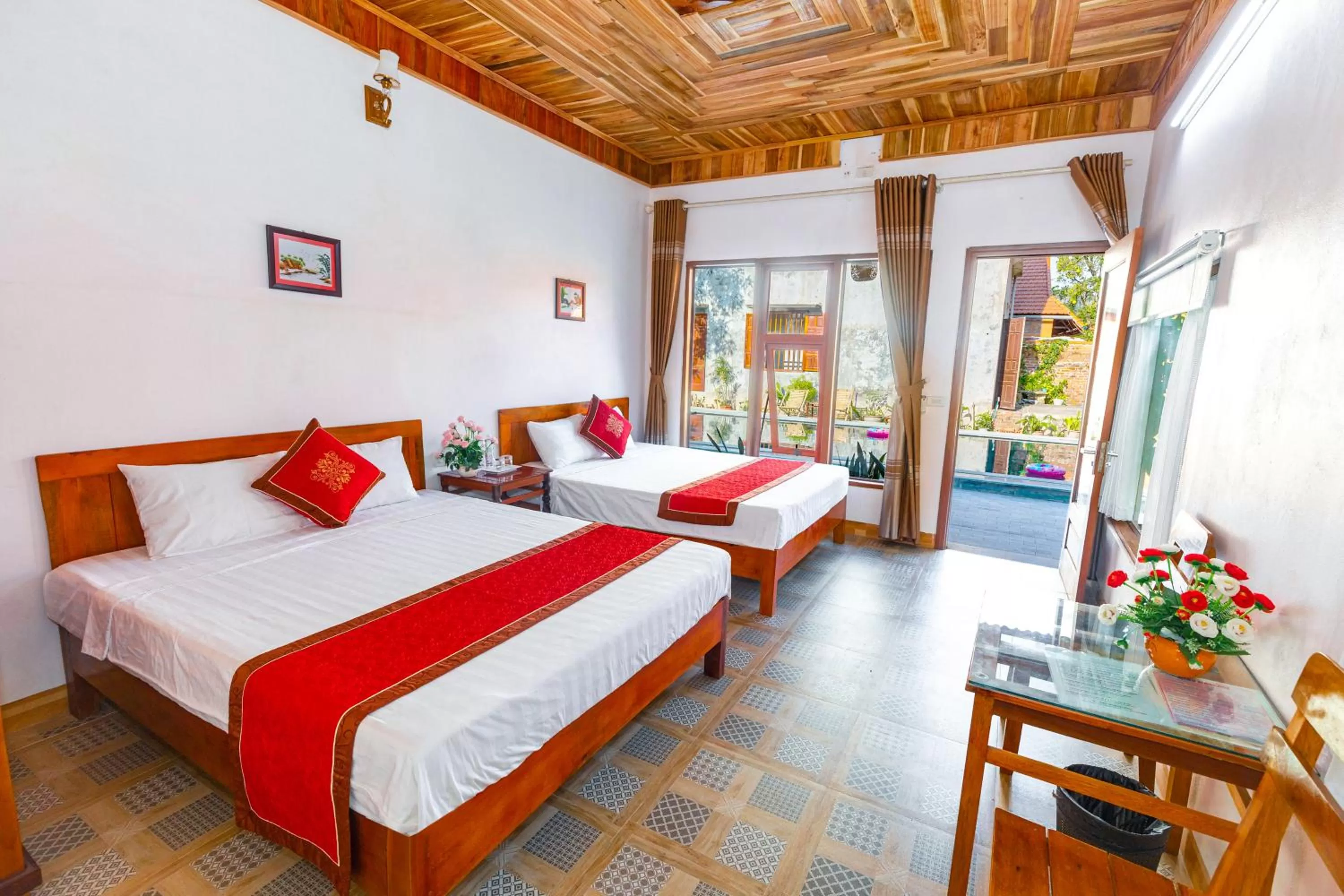 Bed in Tam Coc mountain bungalow