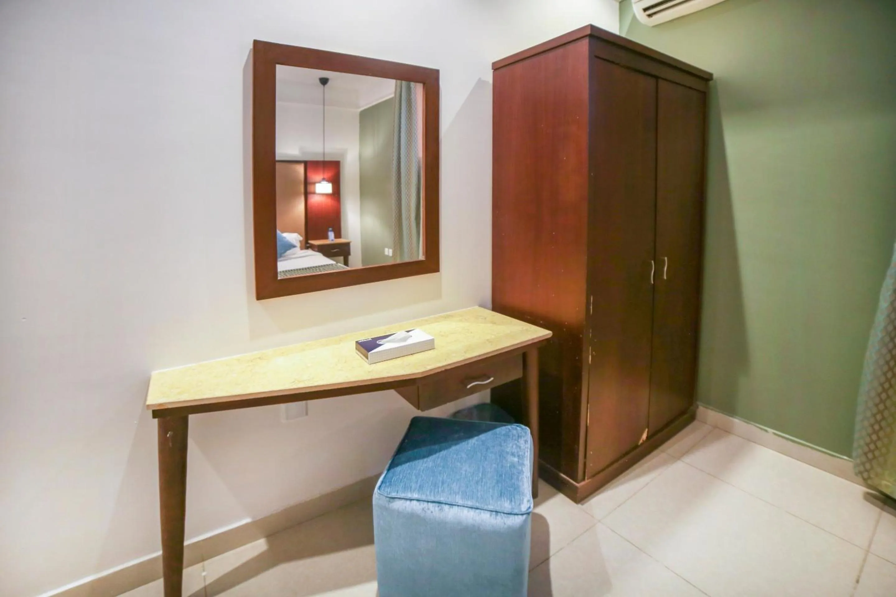 Photo of the whole room, Bathroom in OYO 401 Al Zaidan For Furnished Units