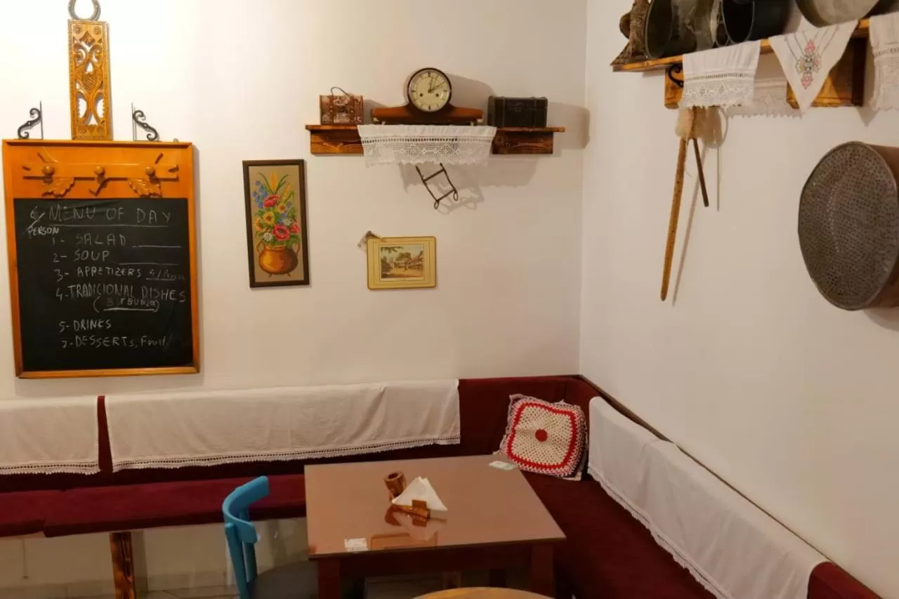 Seating area in Hotel Veli