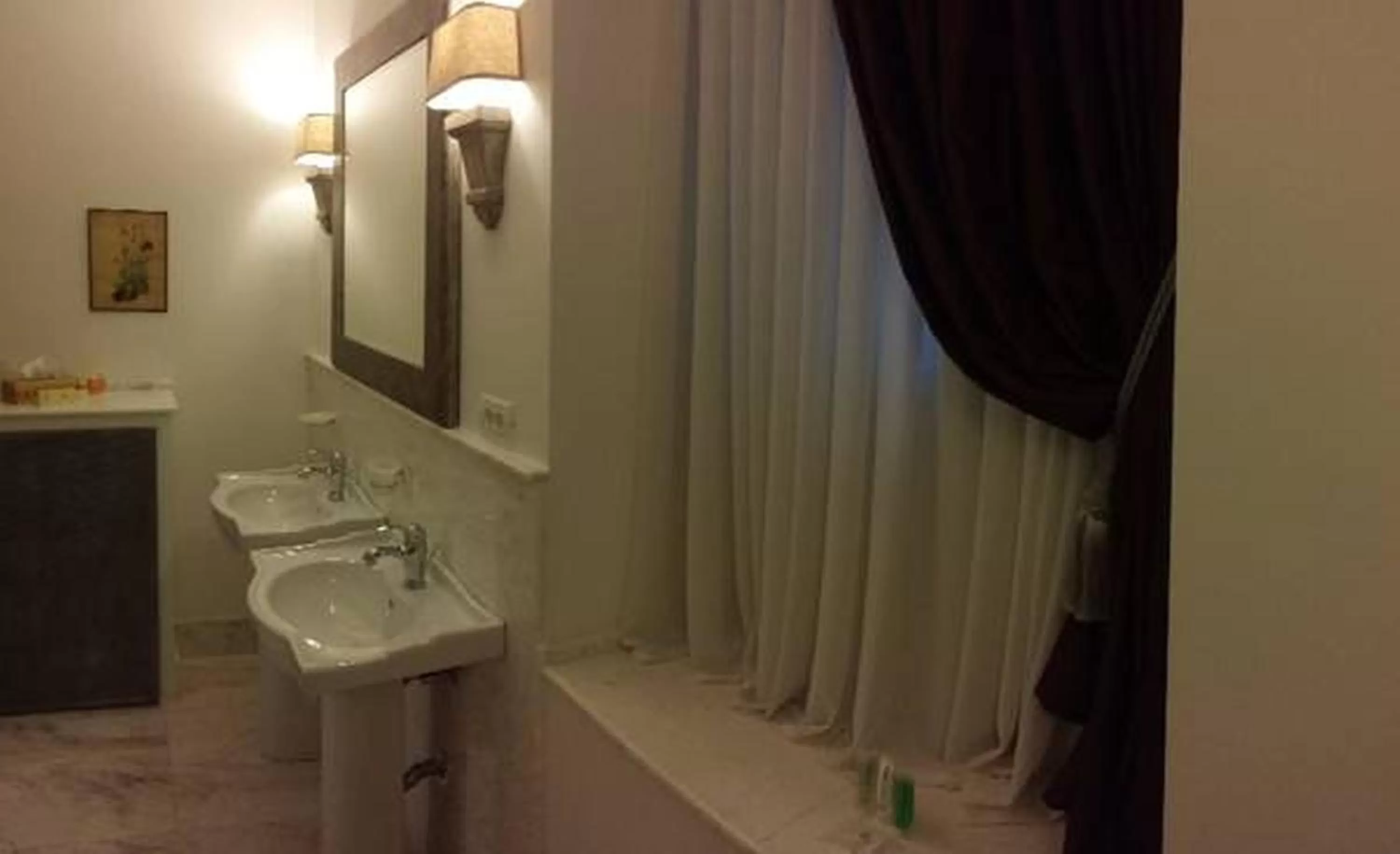 Grand Boutique Hotel