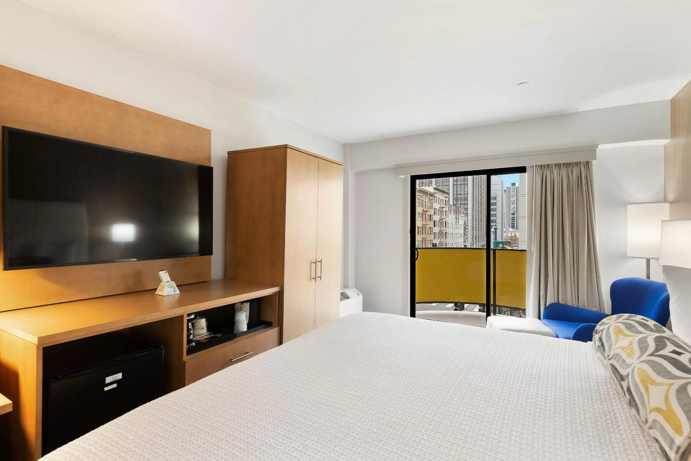 Bed in Best Western Red Coach Inn