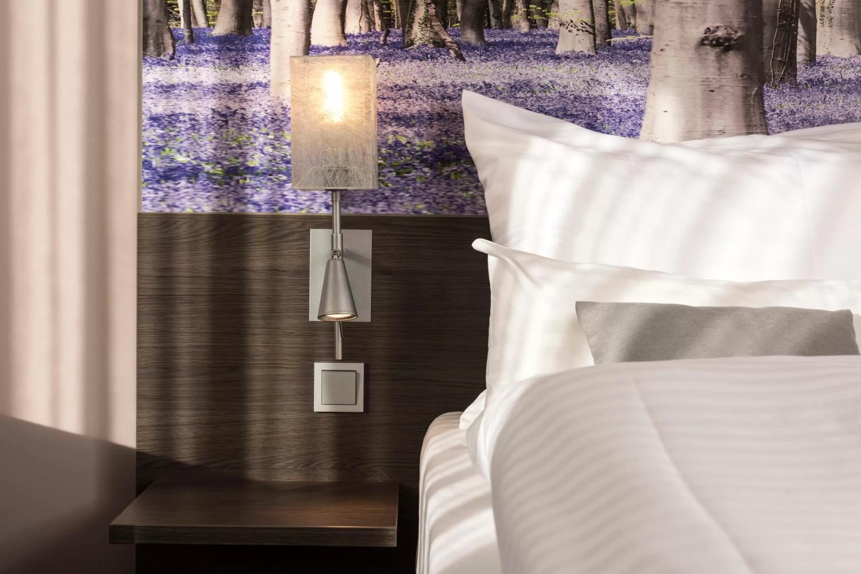 Bed in Mercure Düsseldorf Airport