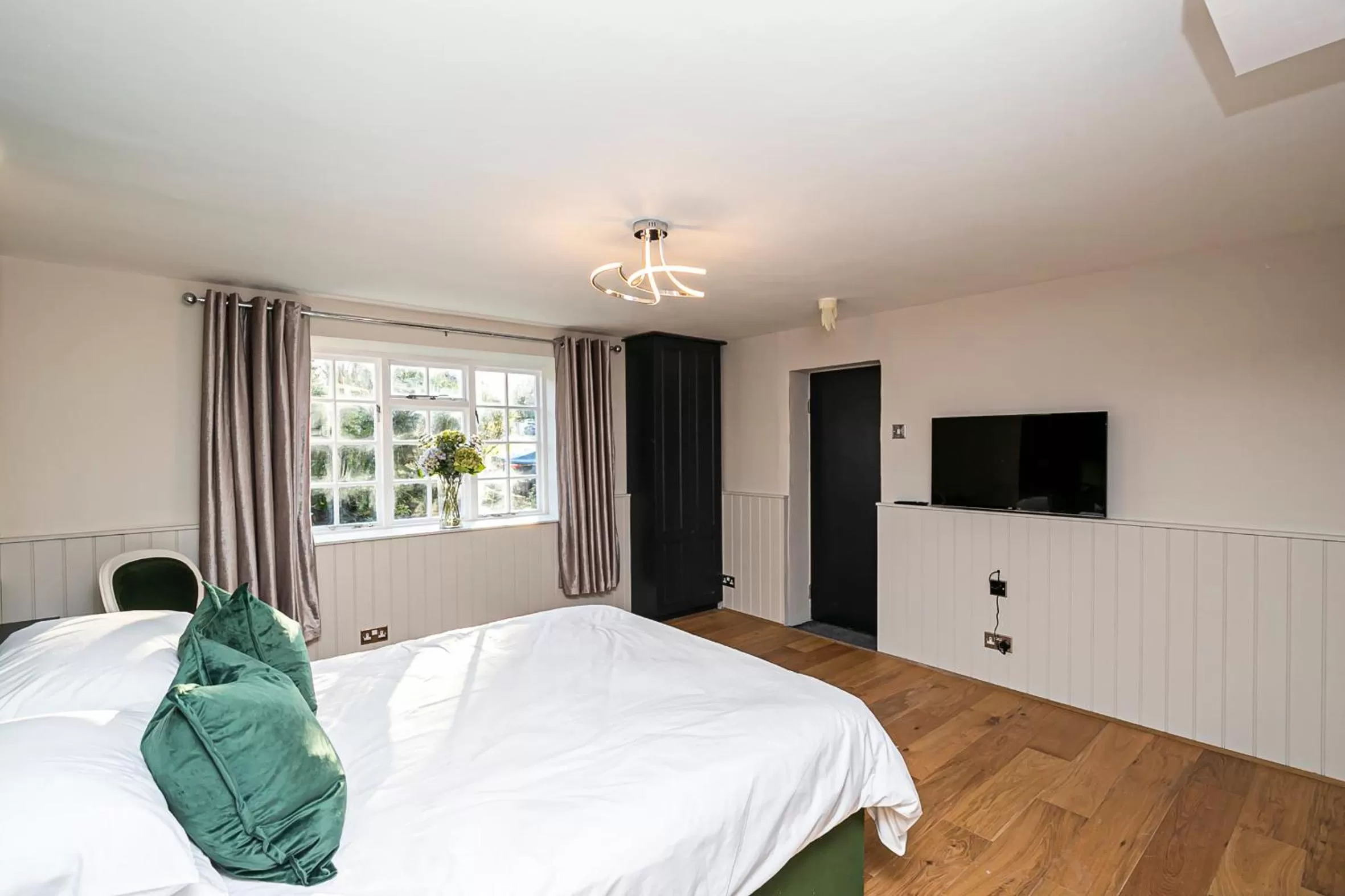 Bed in Pages Hotel and Guesthouse