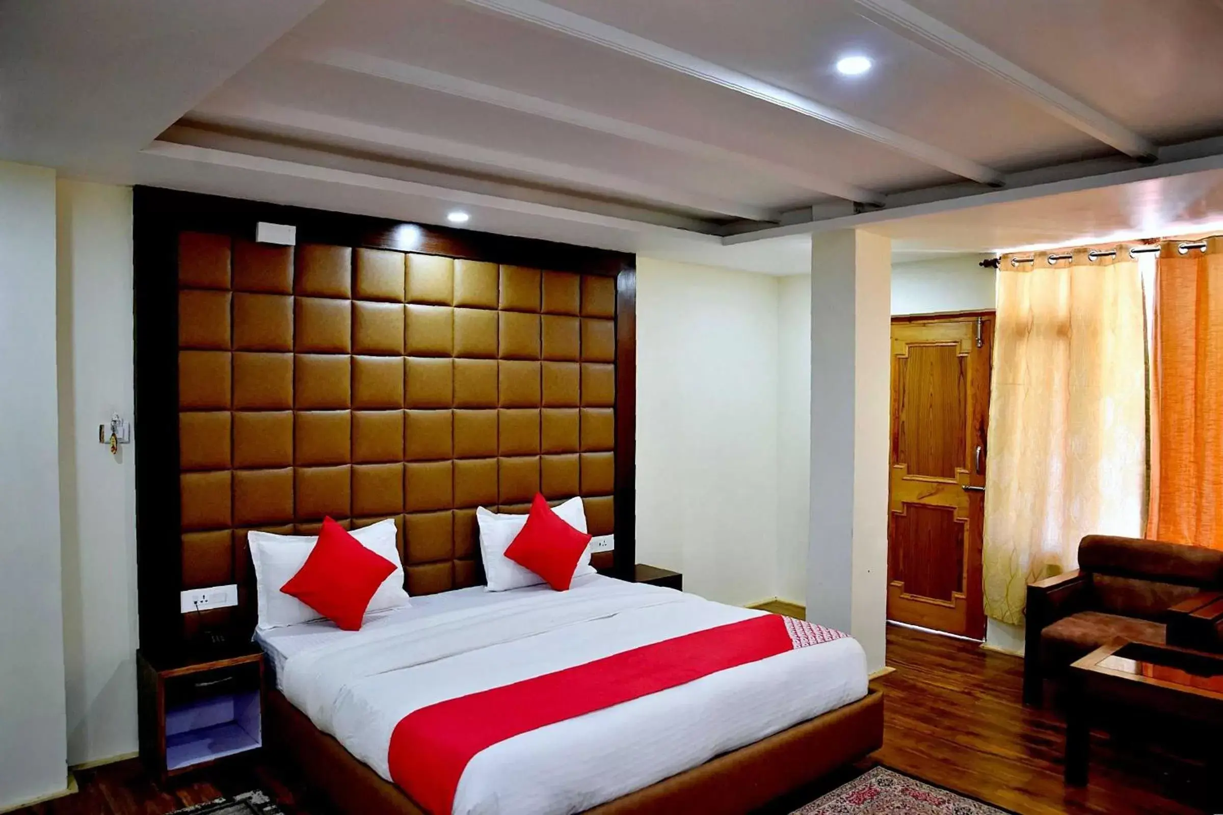Classic Triple Room in Super OYO Collection O 10372 Hotel Whistling Winds Classic Triple Room in Super OYO Collection O 10372 Hotel Whistling Winds