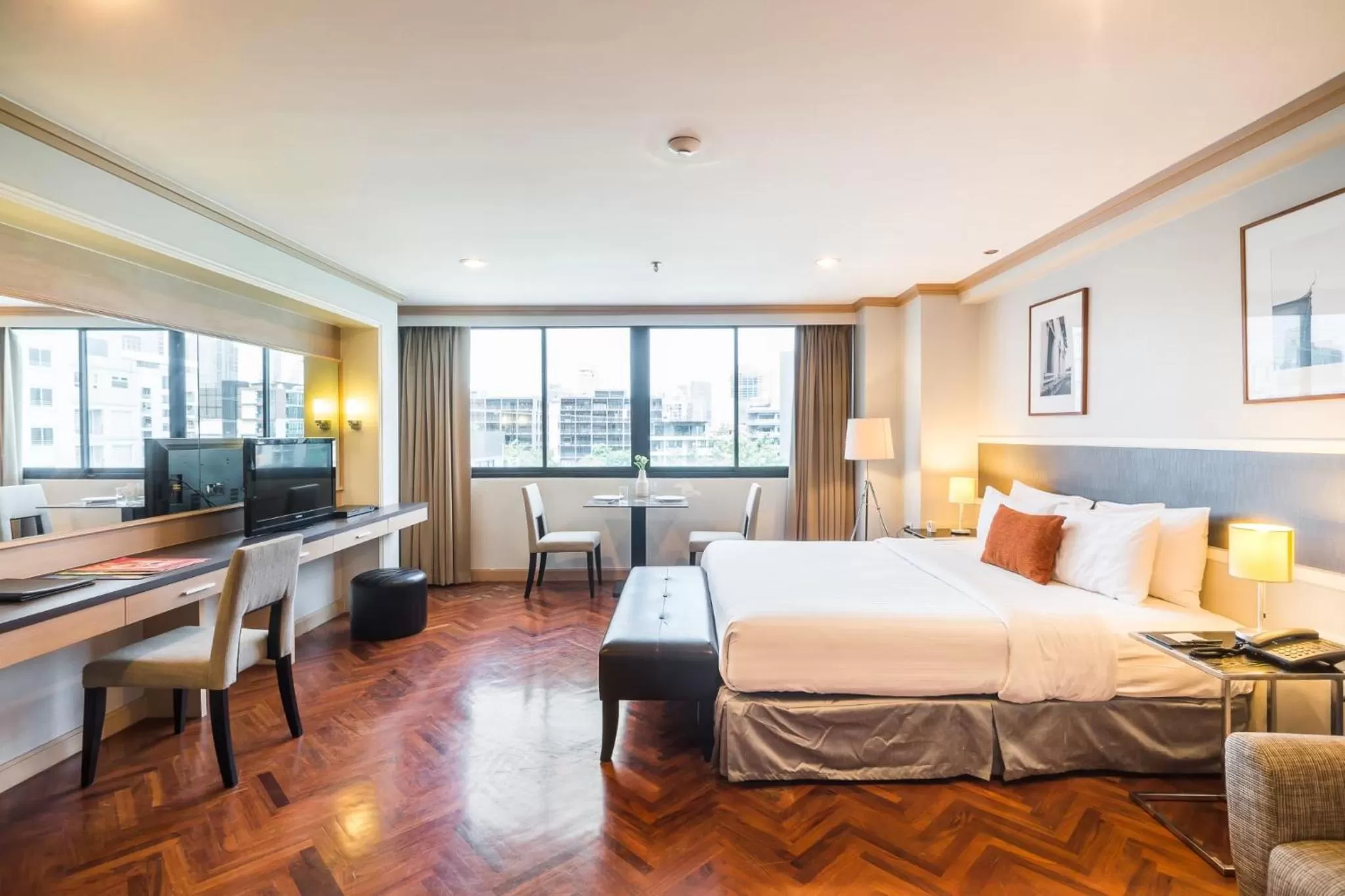 Bed in Alt Hotel Nana by UHG