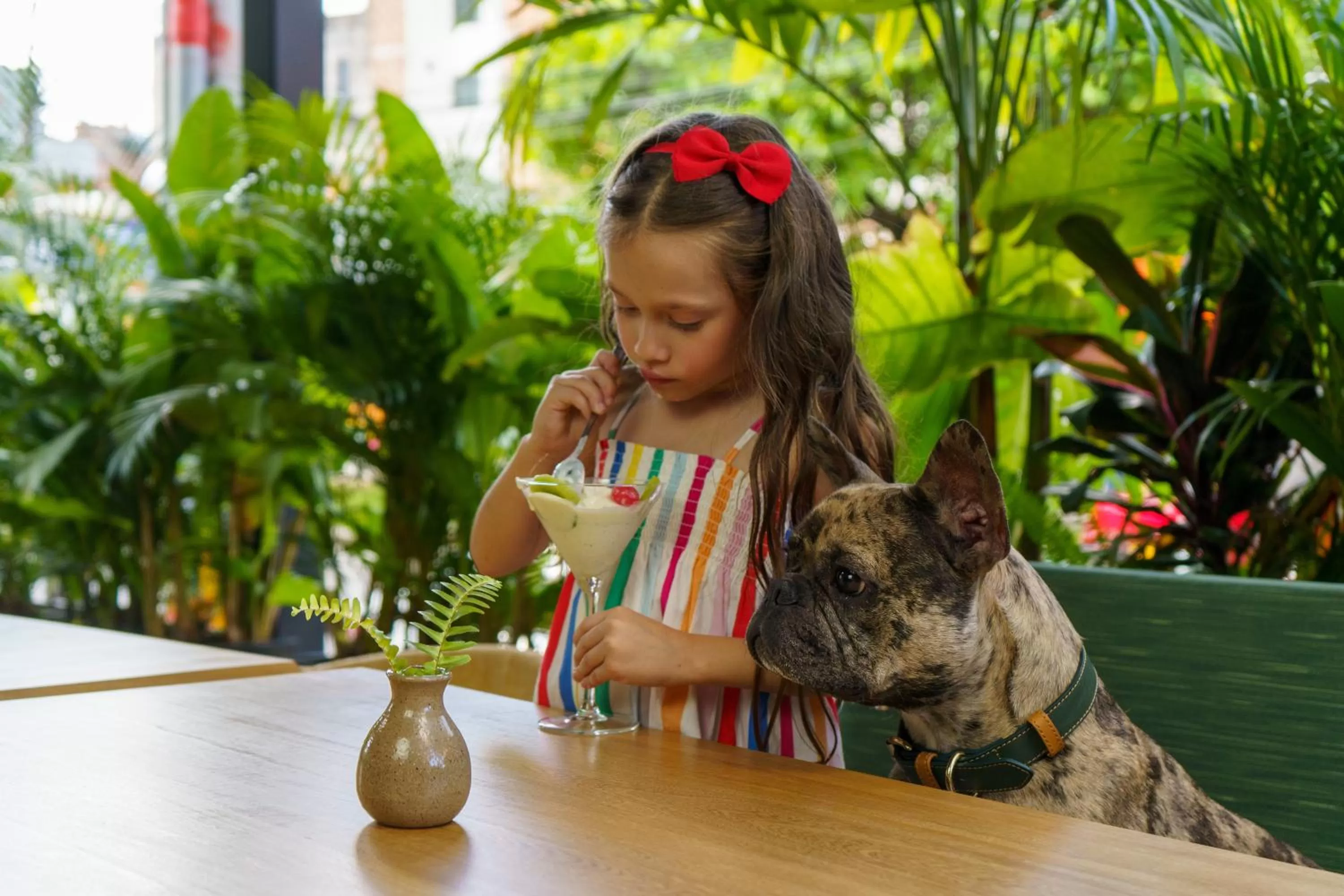 Restaurant/places to eat in Eutopiq Hotel