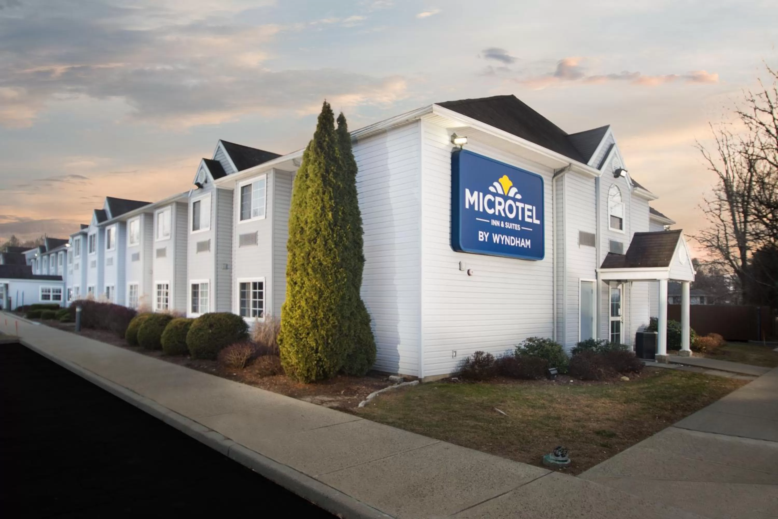 Property building in Microtel Inn & Suites by Wyndham Bethel/Danbury