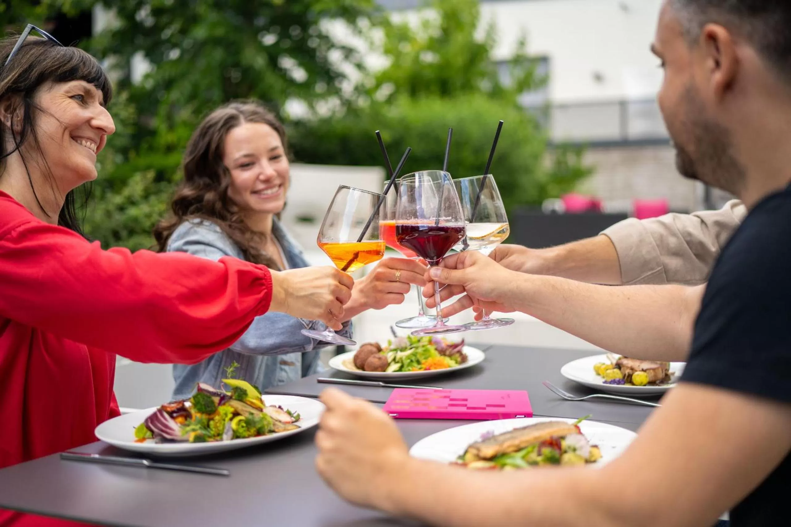 Restaurant/places to eat in Laurichhof