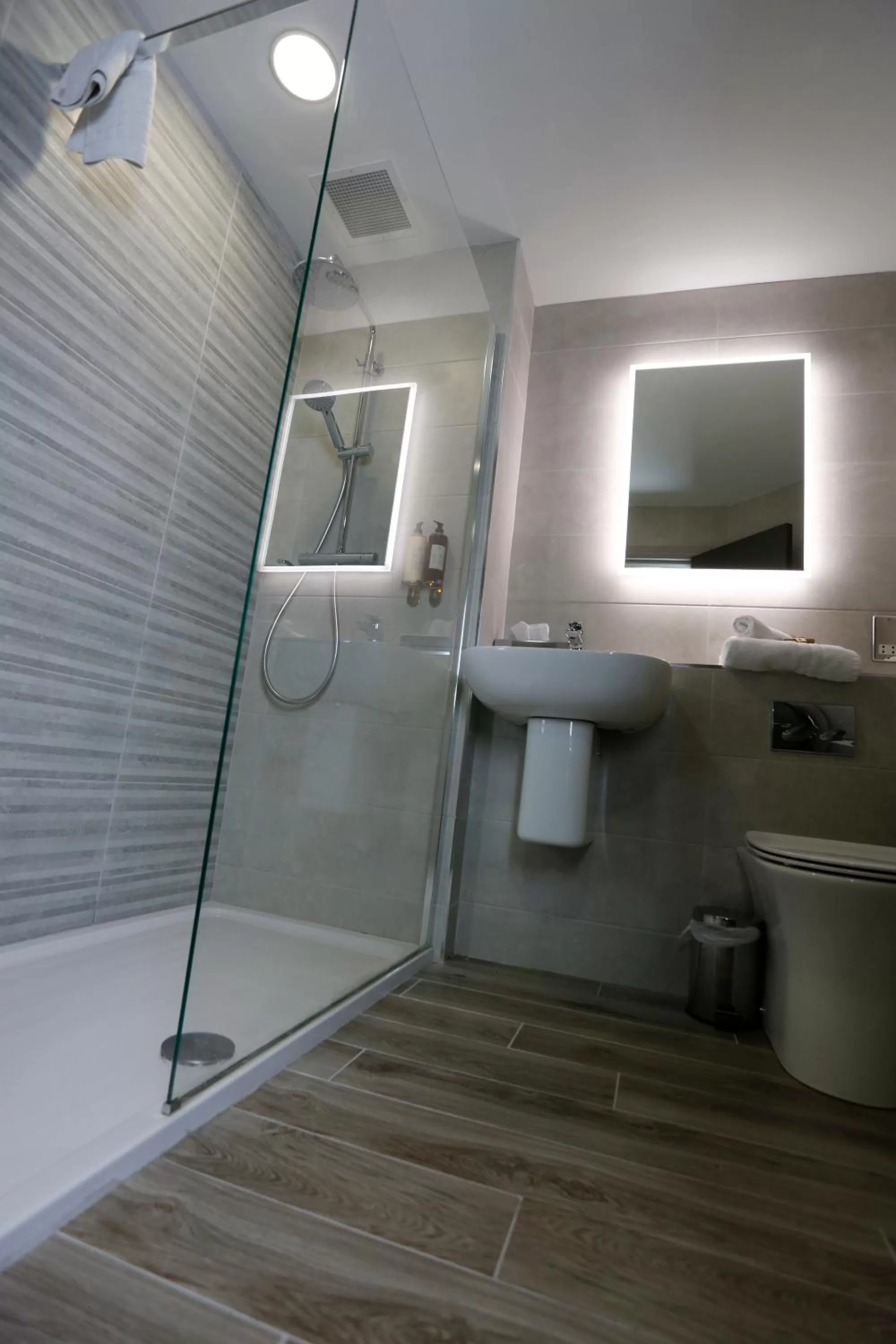 Shower in Seagoe Hotel