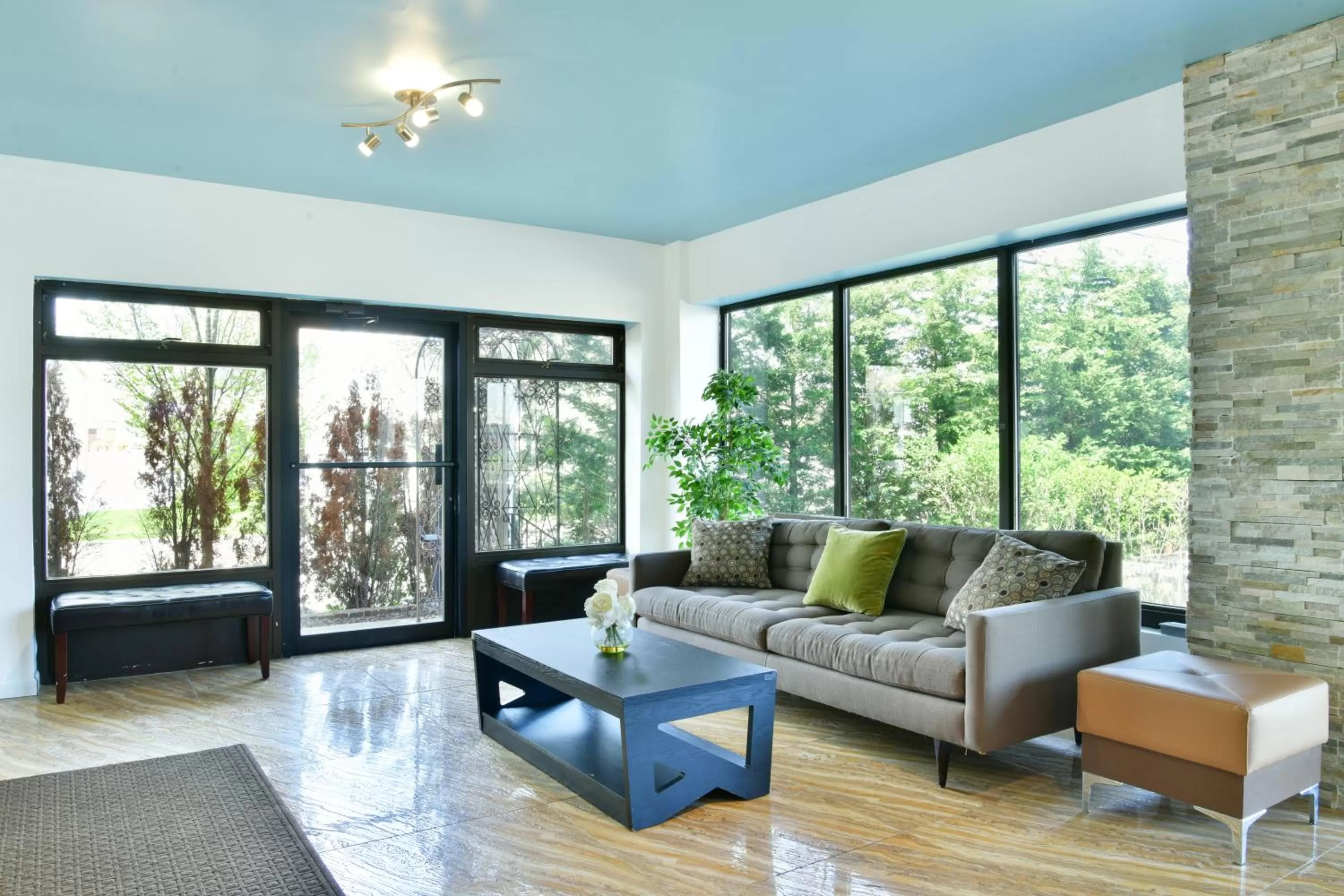 Lobby or reception in The Freeport Inn and Marina