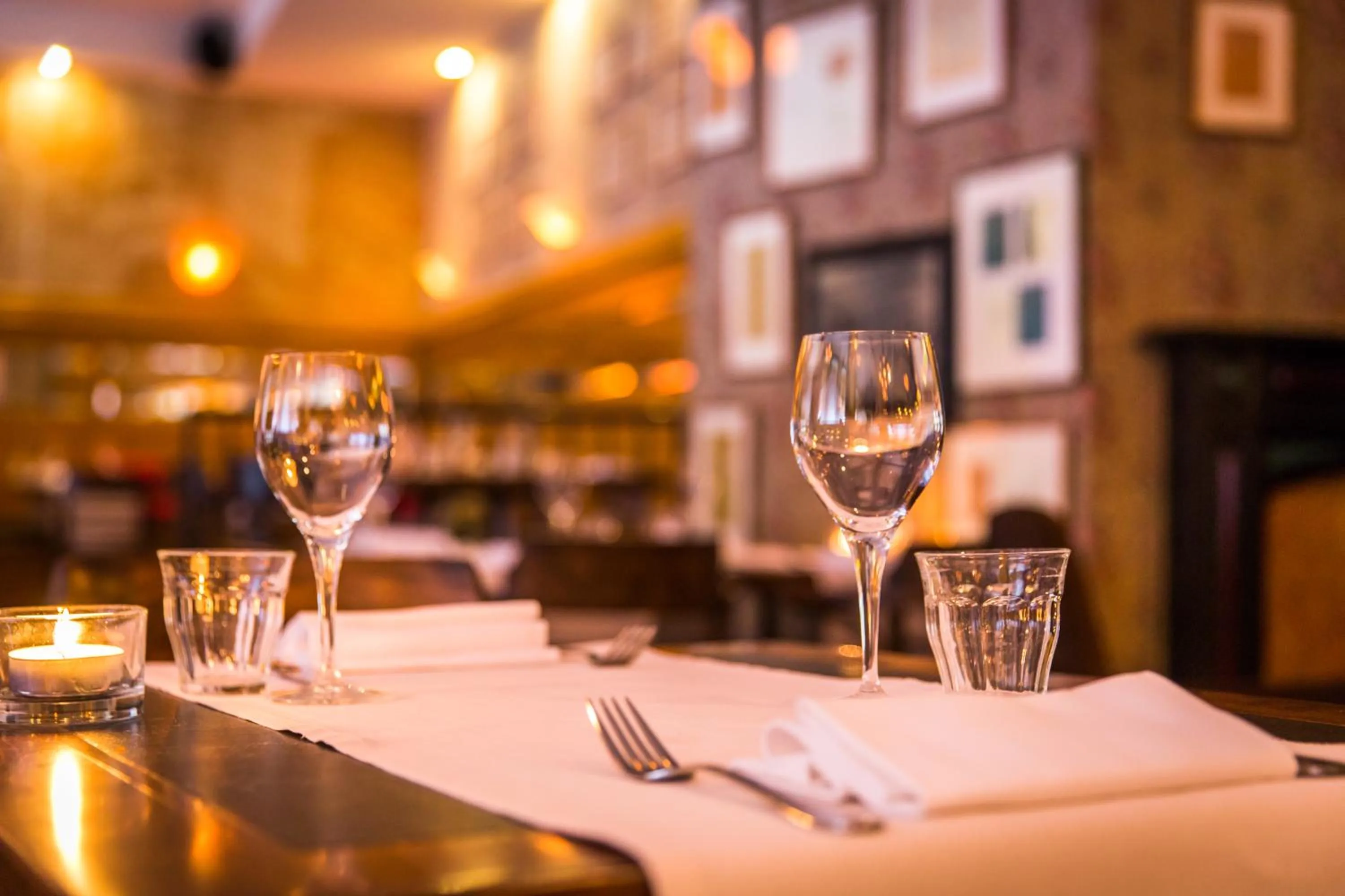 Restaurant/places to eat in Martini Hotel