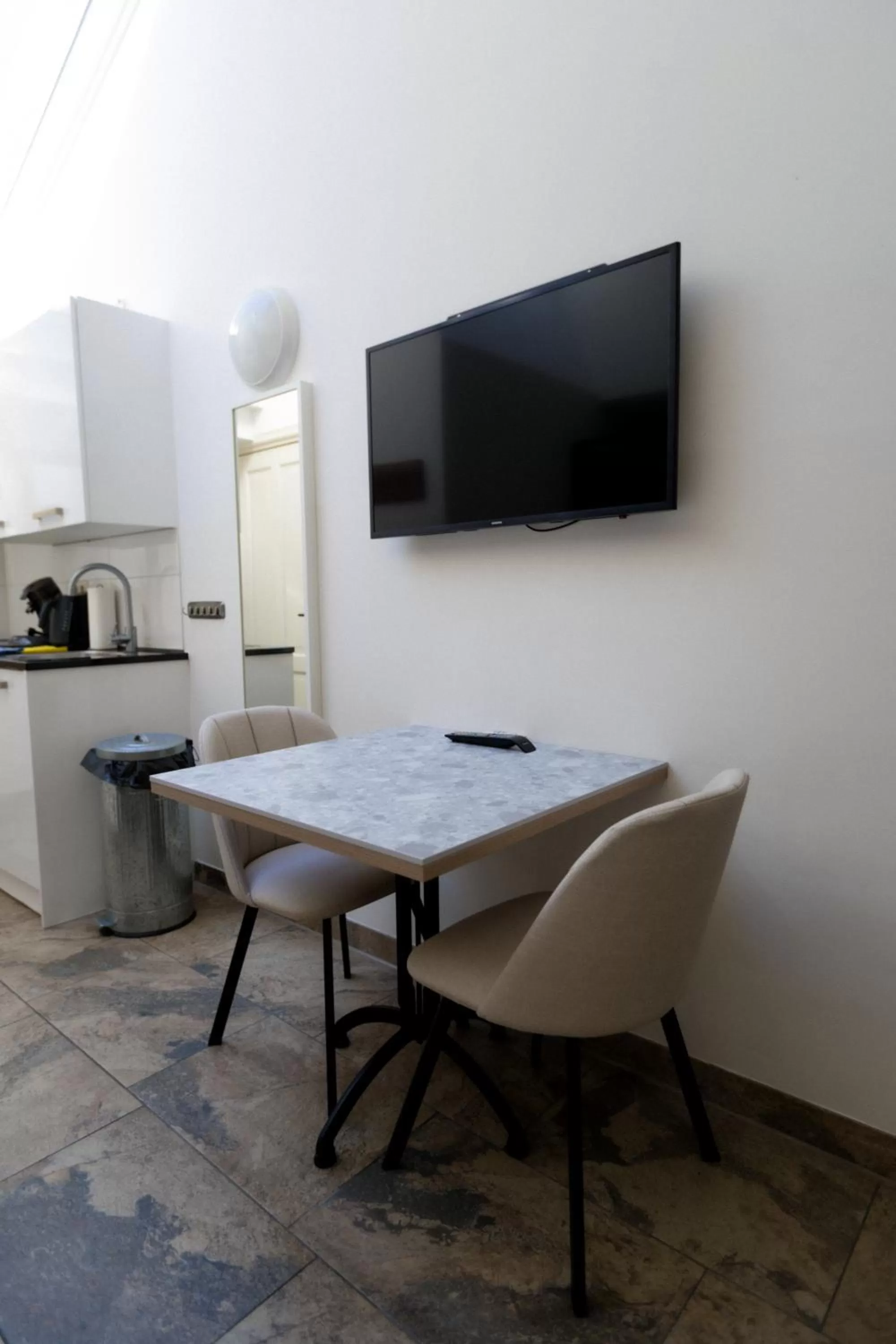 Dining area in Plantage Garden Apartments
