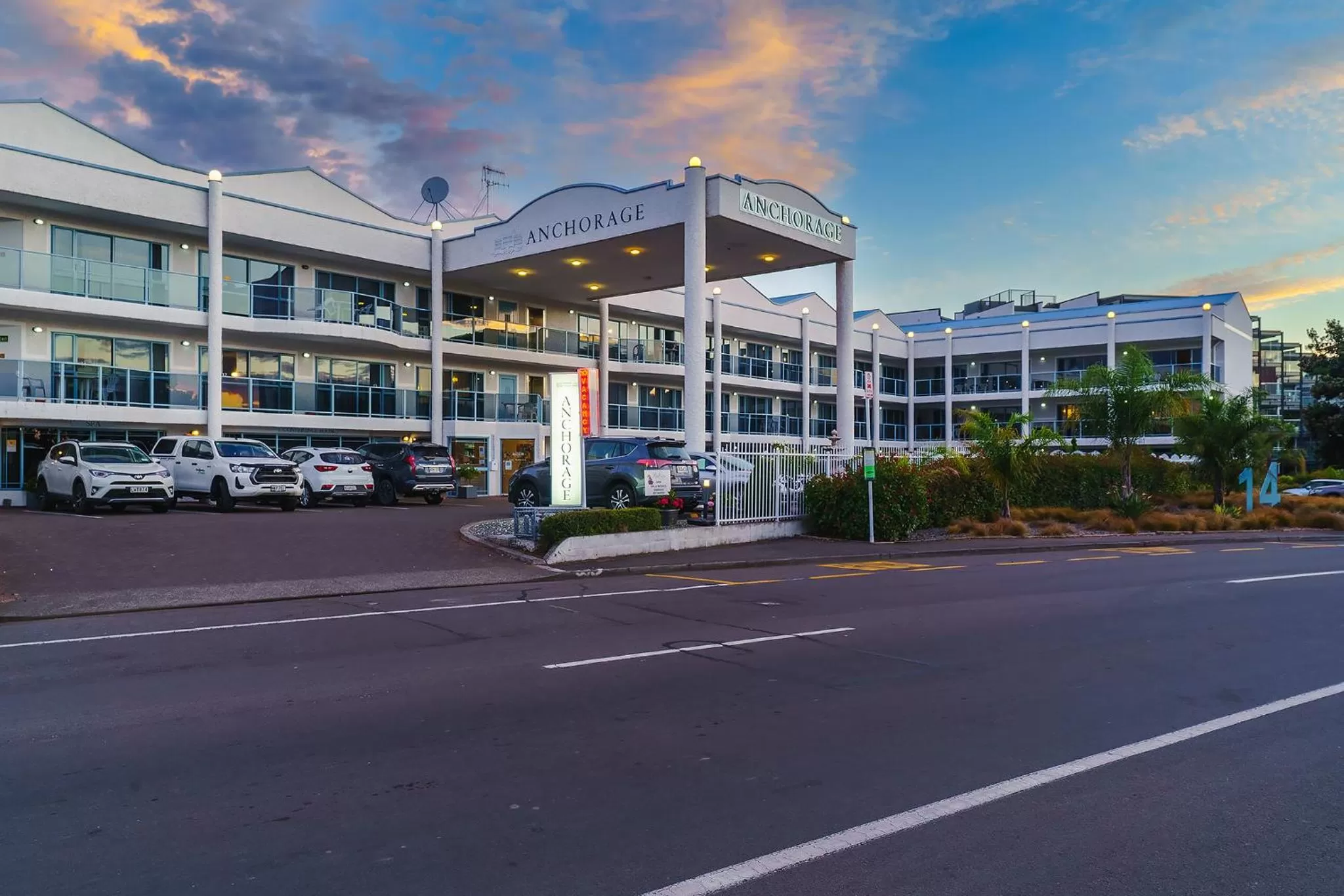 Property building in Anchorage Motor Lodge