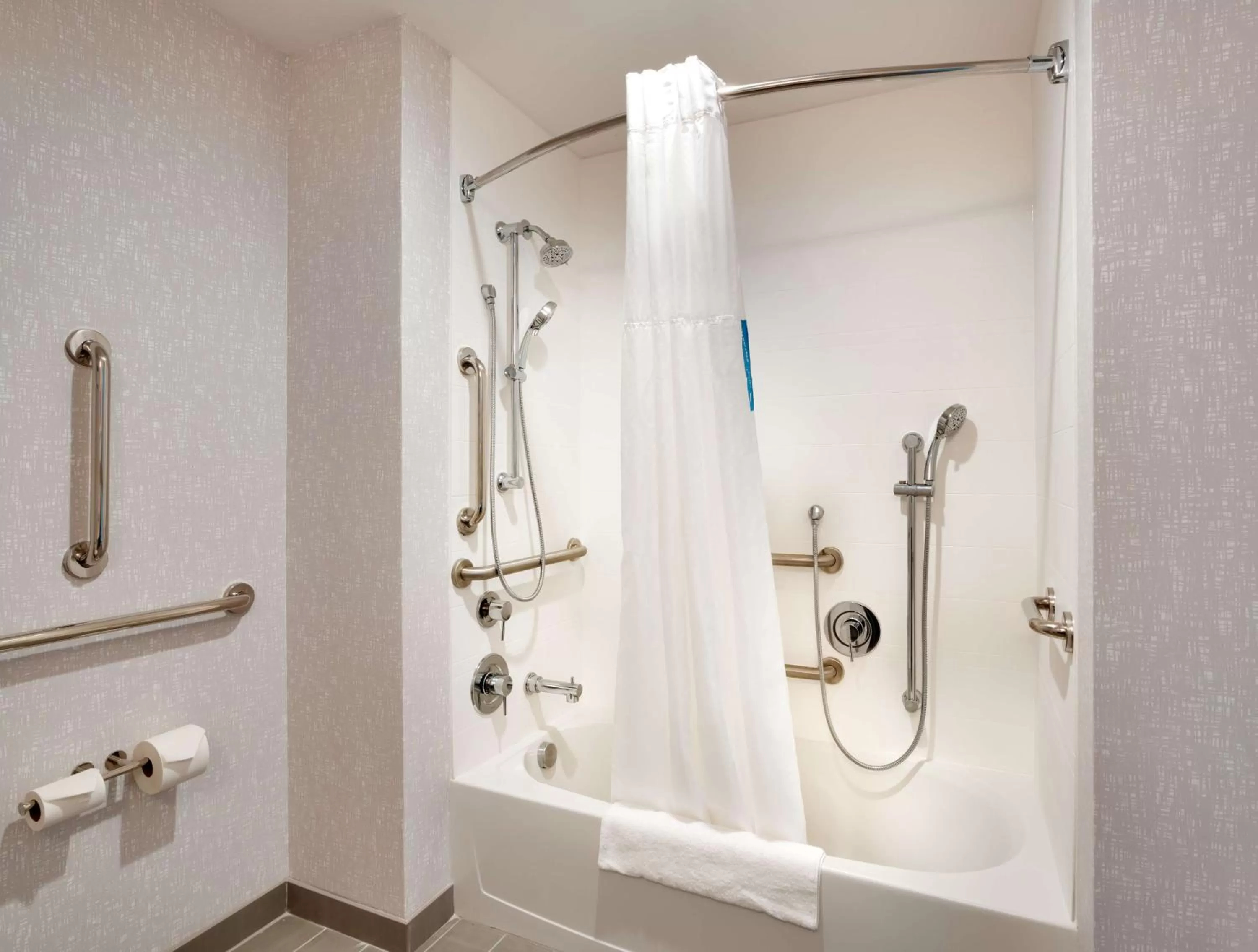 Bathroom in Hampton Inn Draper Salt Lake City, Ut