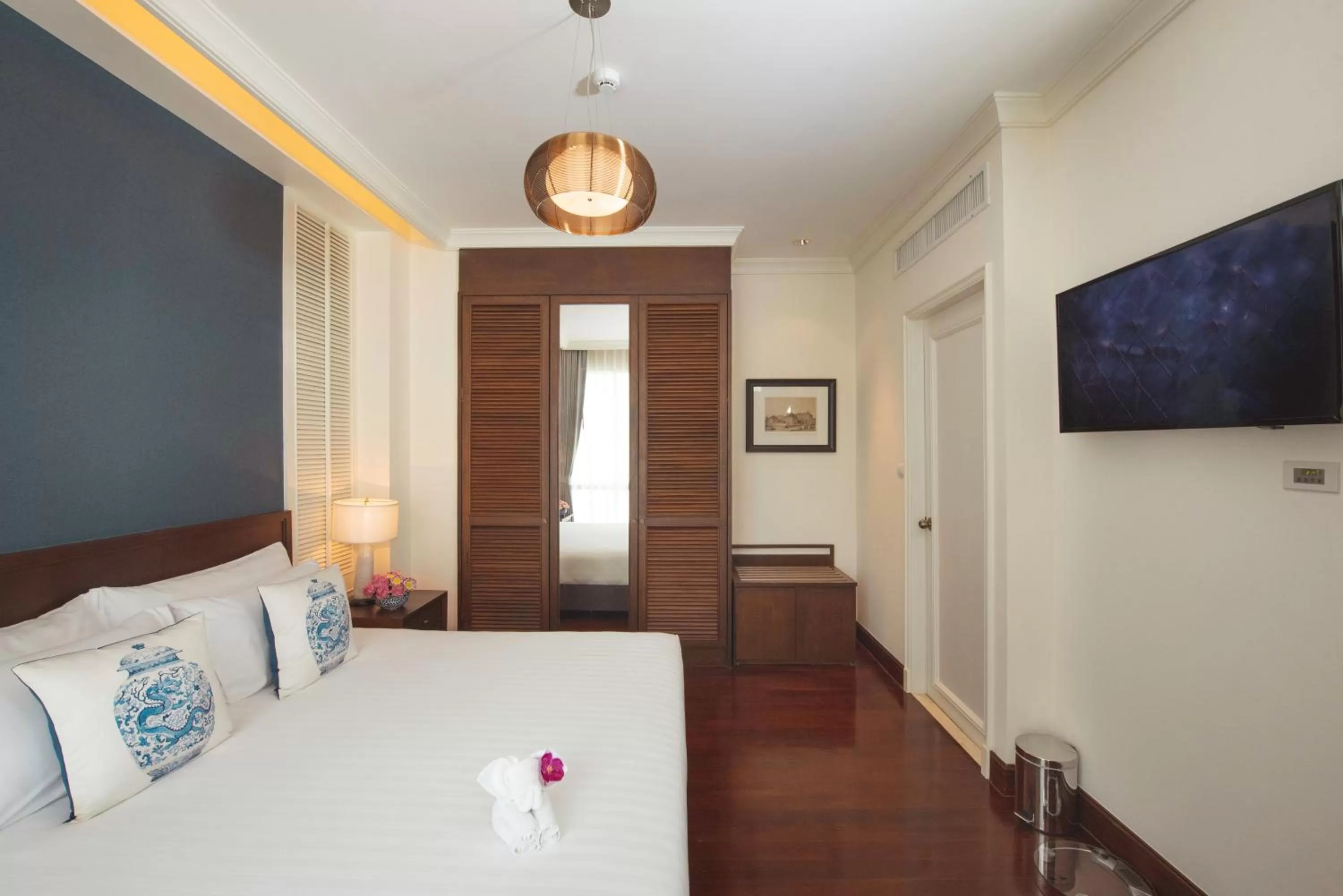 Bed in The Rose Residence, Bangkok