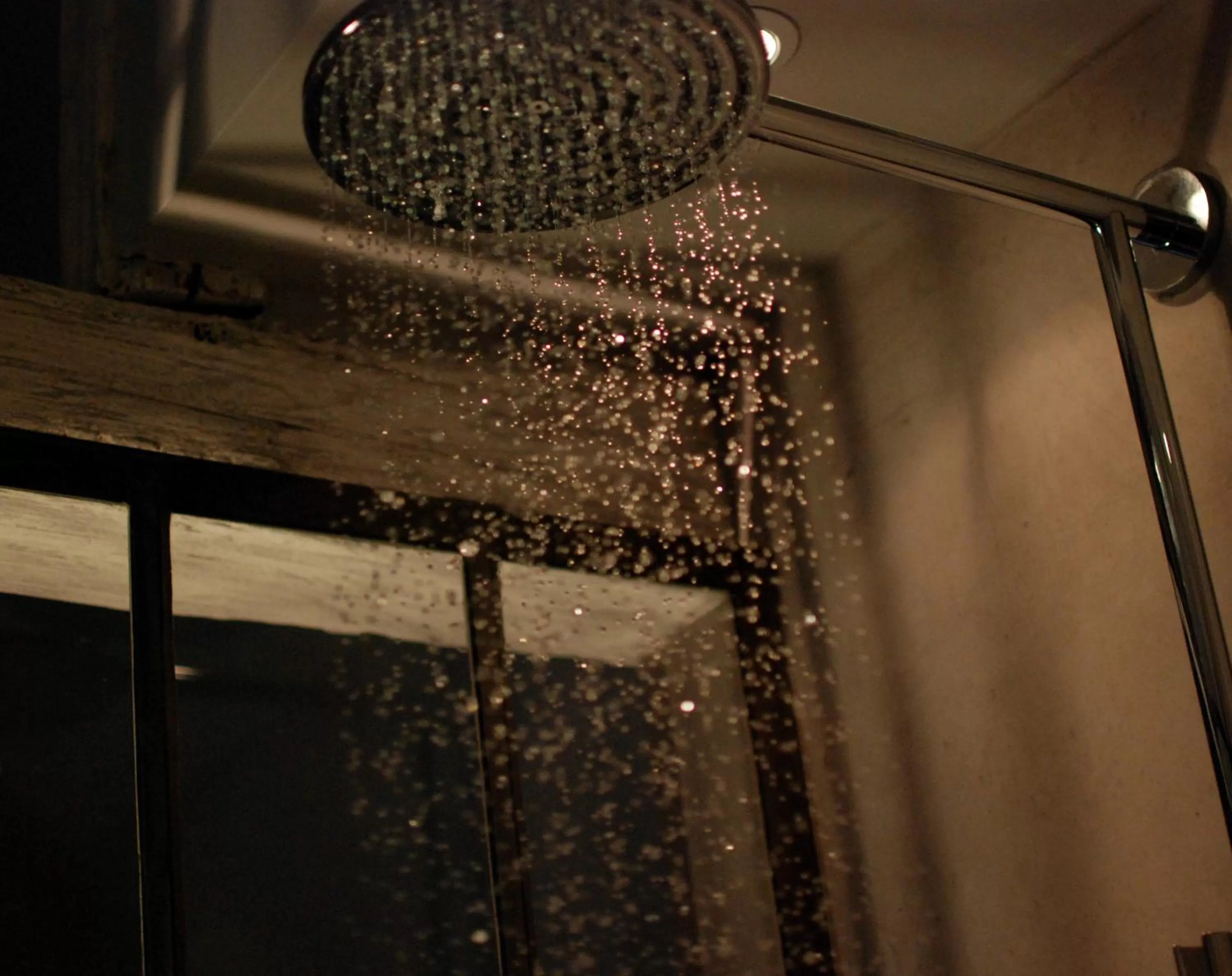Bathroom in L'école des garçons