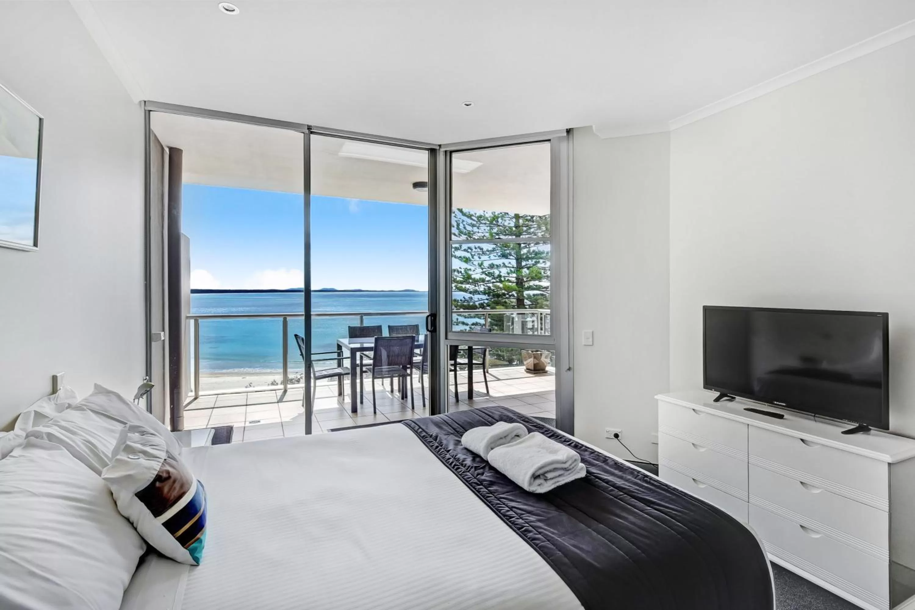 Bed, Room Photo in Sandcastle Apartments