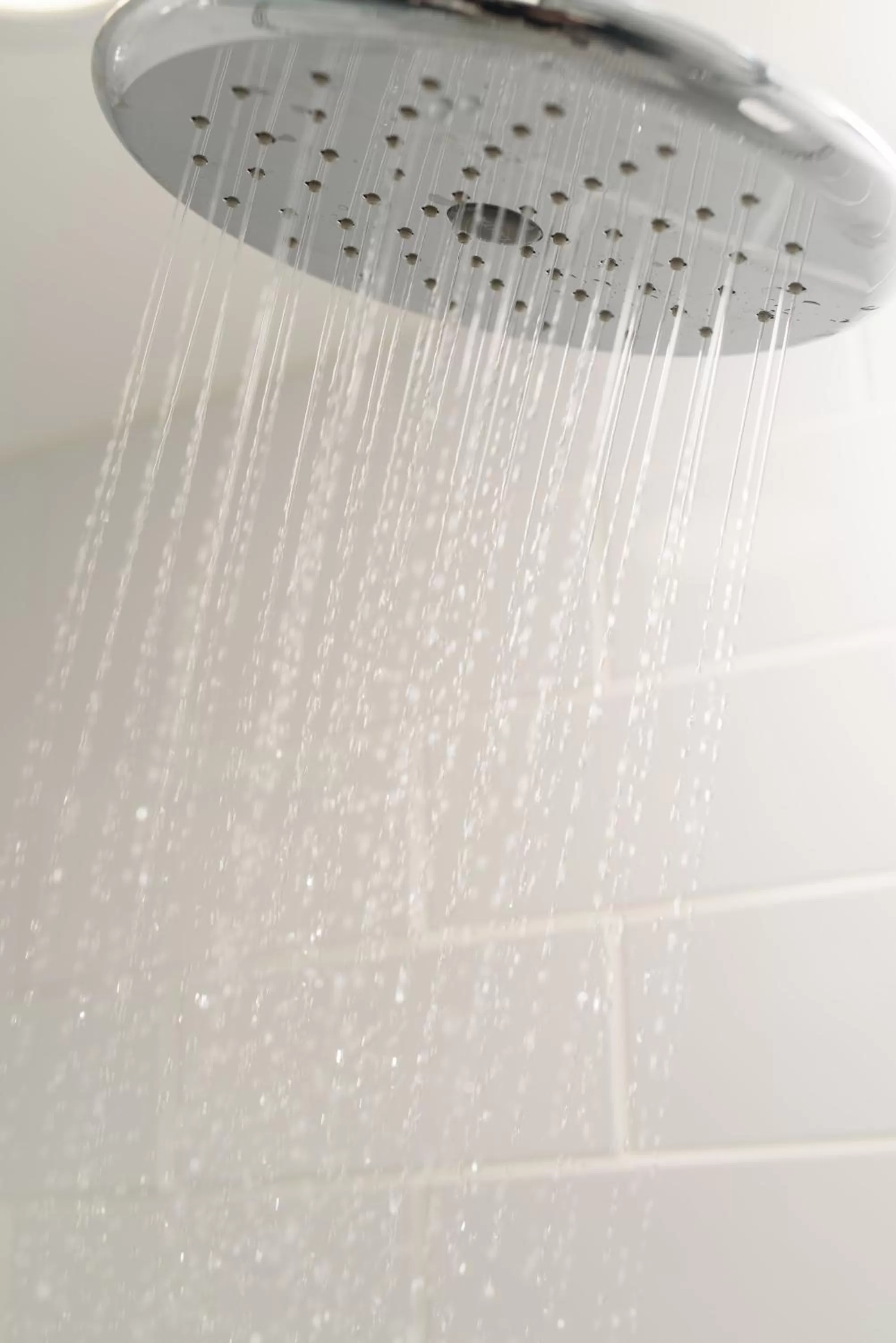 Shower in Marker 8 Hotel and Marina