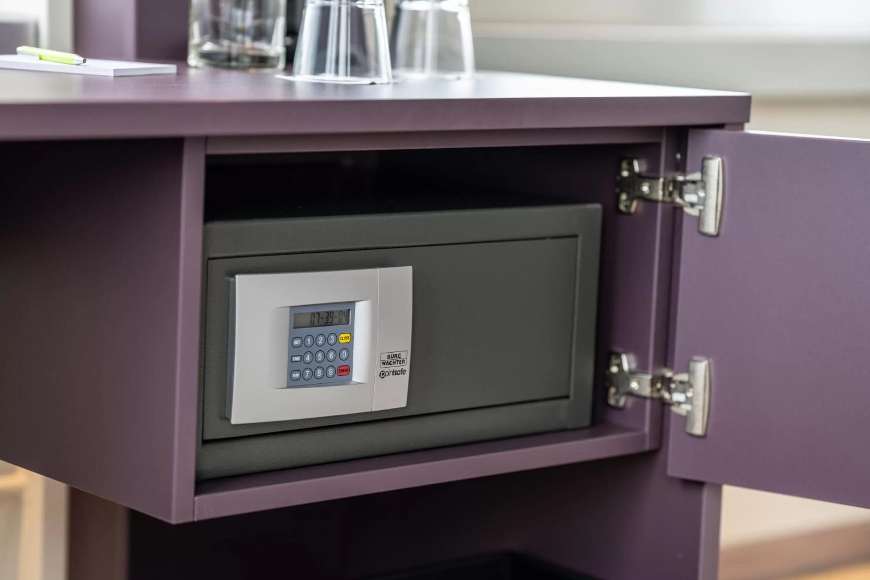 safe in b-smart hotel Menziken