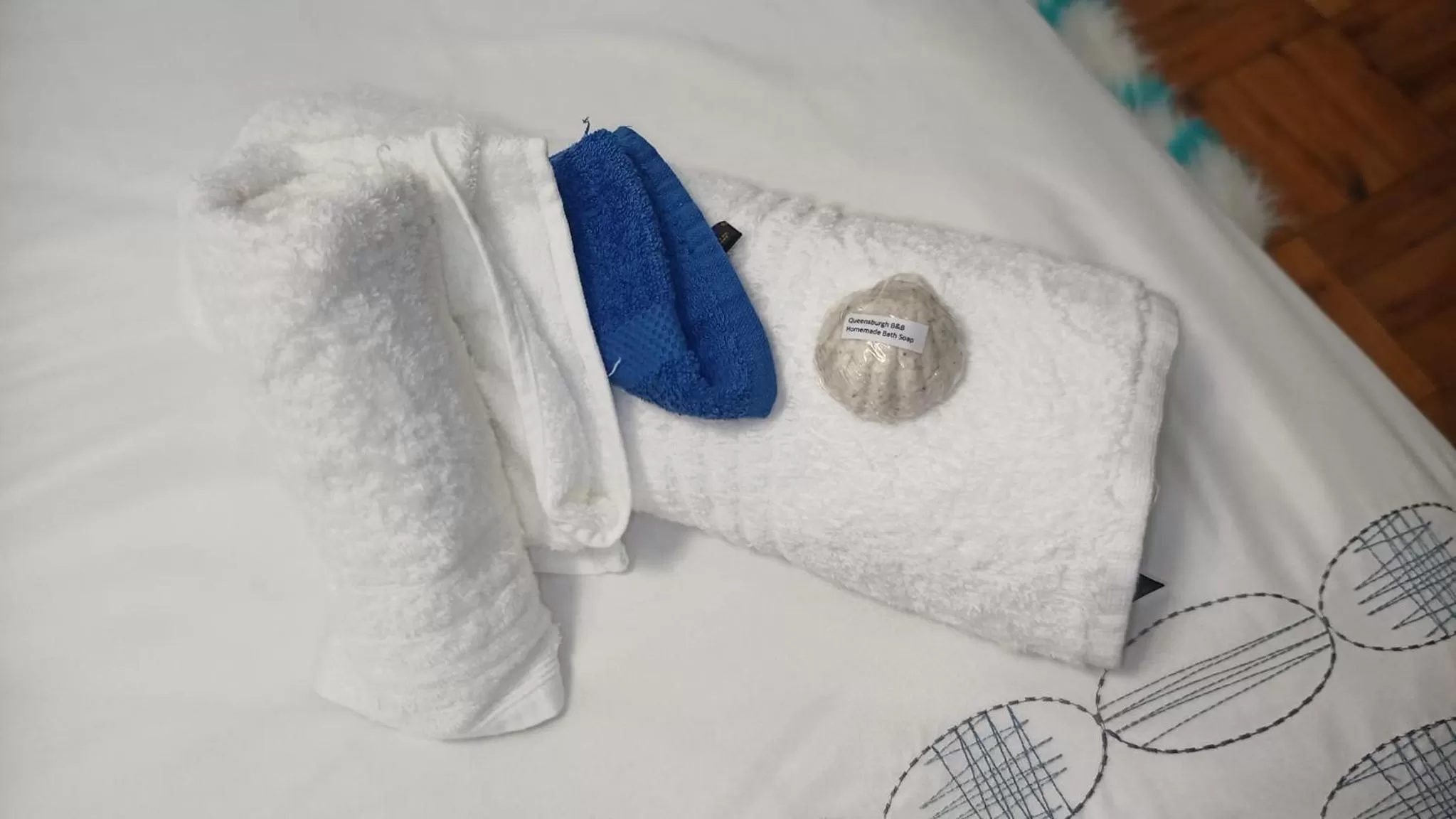 towels, Bed in Queensburgh B&B or Self Catering