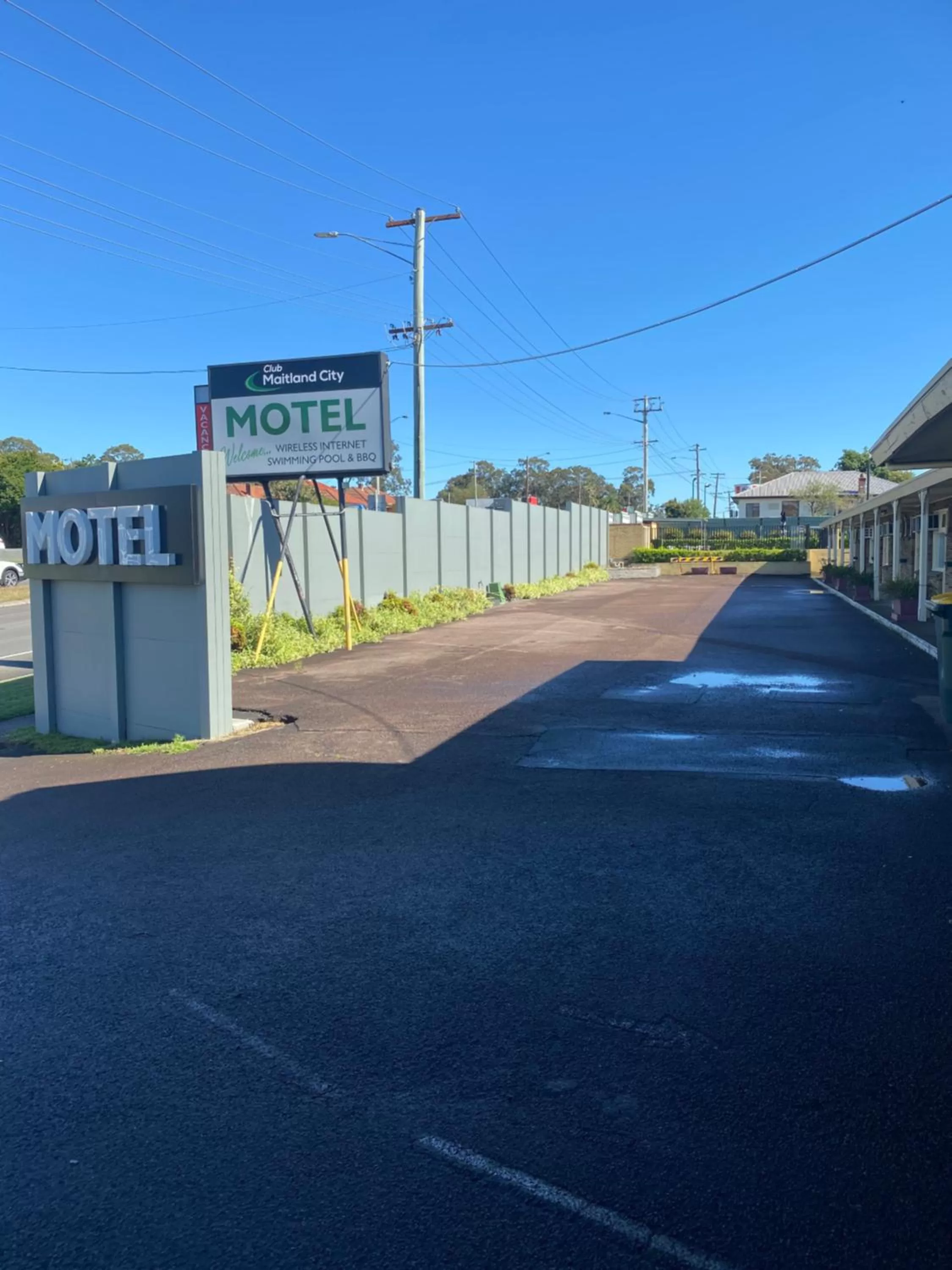 Parking in Maitland City Motel