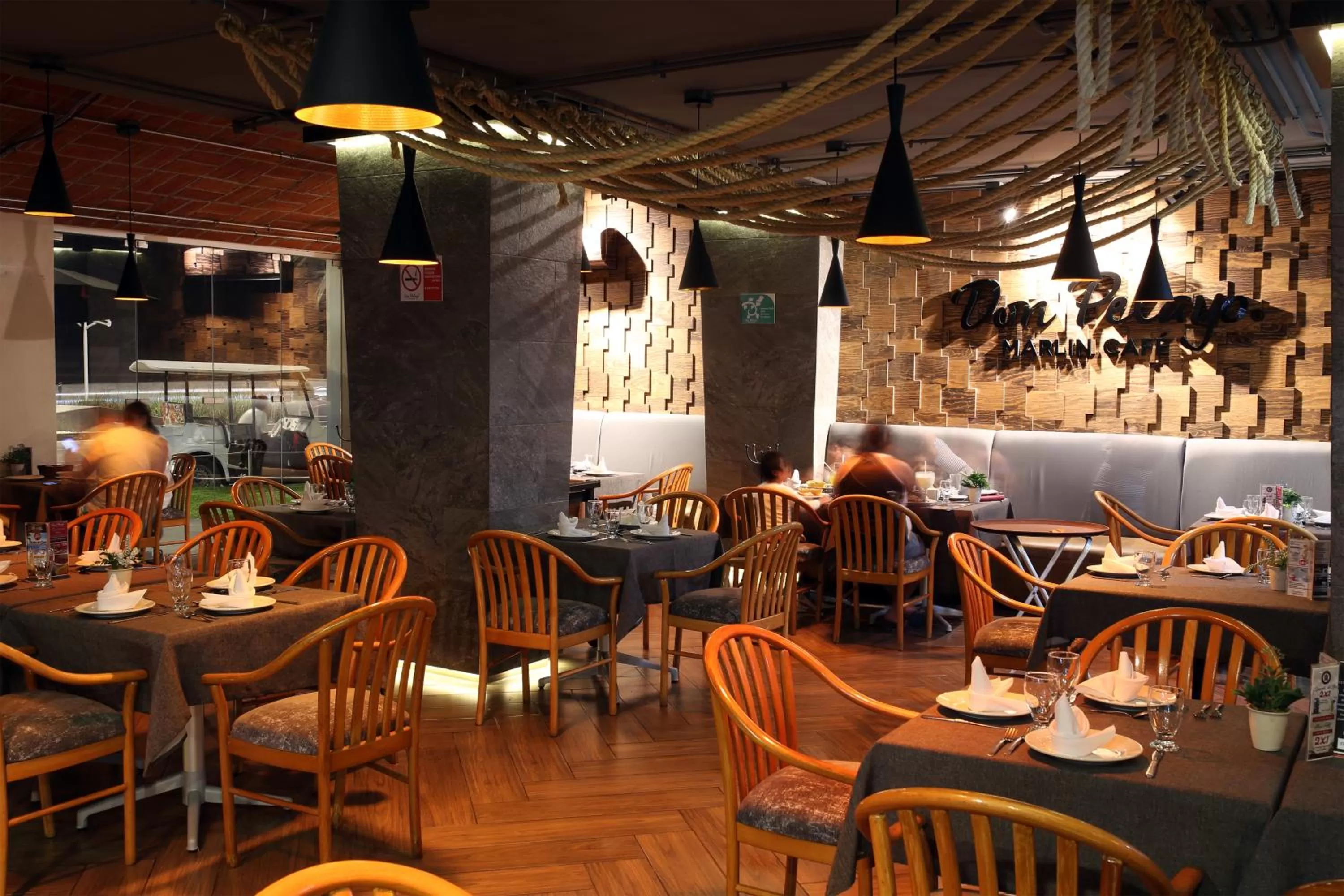 Restaurant/places to eat in Don Pelayo Pacific Beach