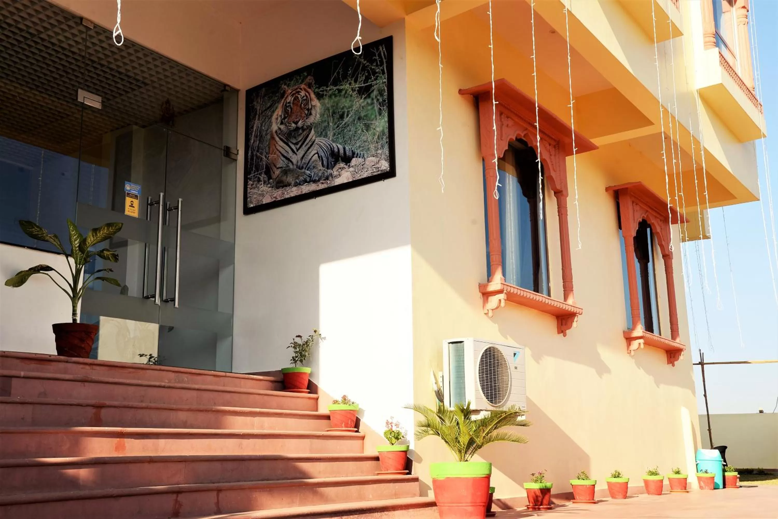 Facade/entrance in Omak Tiger Seven