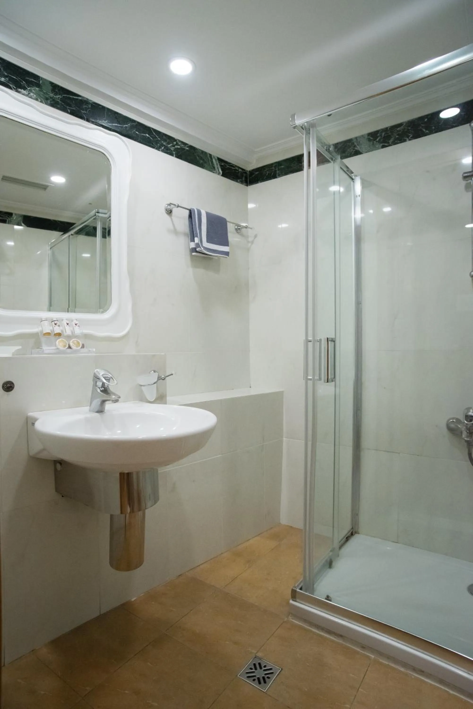 Bathroom in Byzantino Hotel