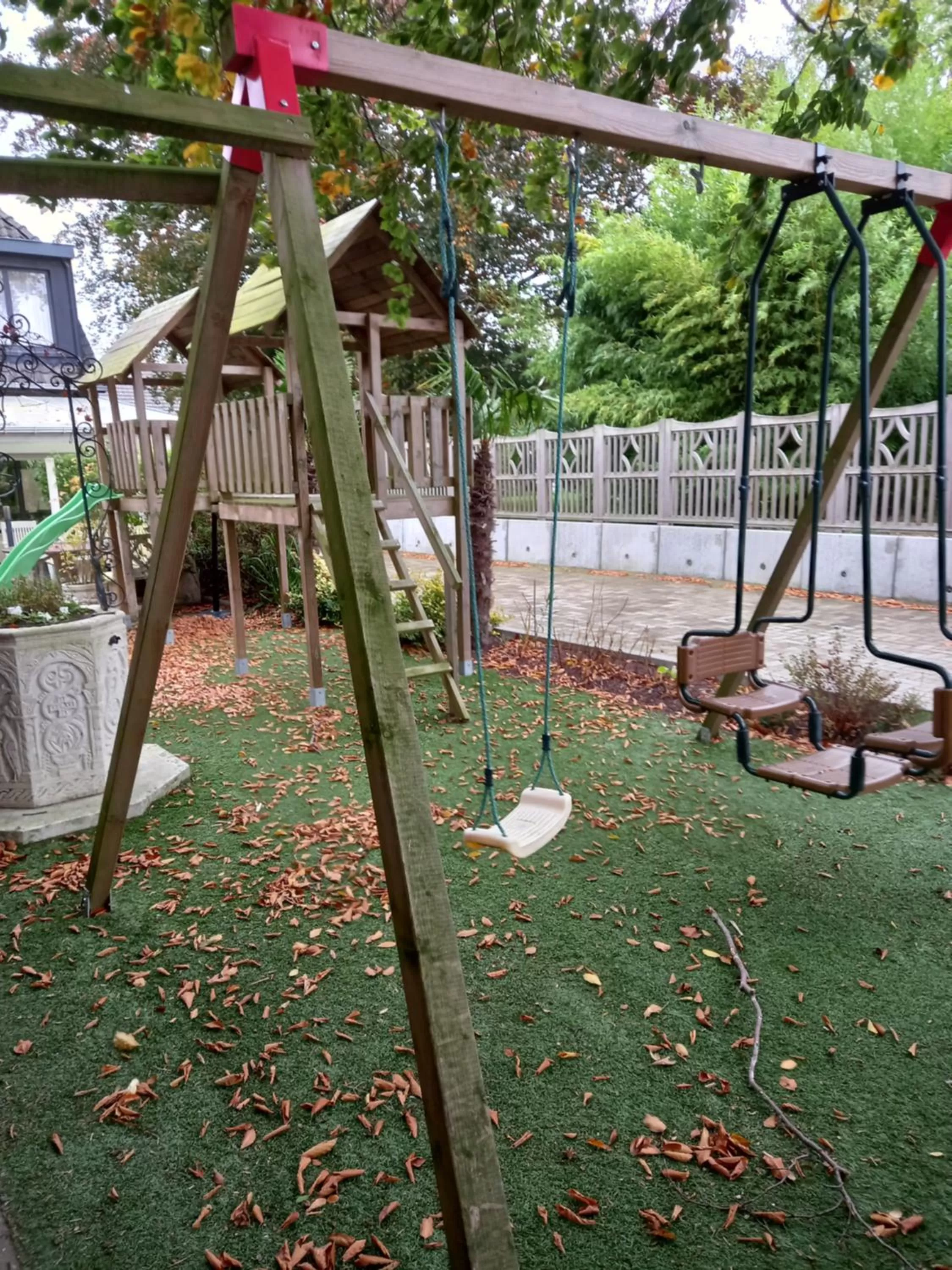 Children play ground in B&B Aalsters-genot