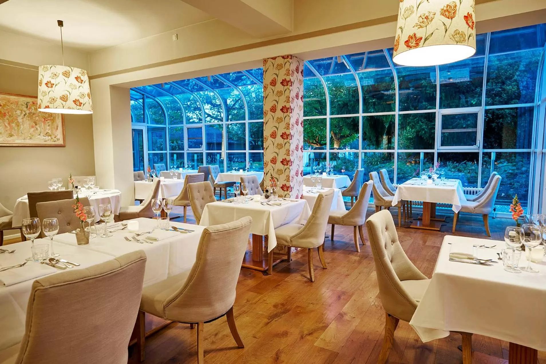 Restaurant/places to eat in Hotel Brull